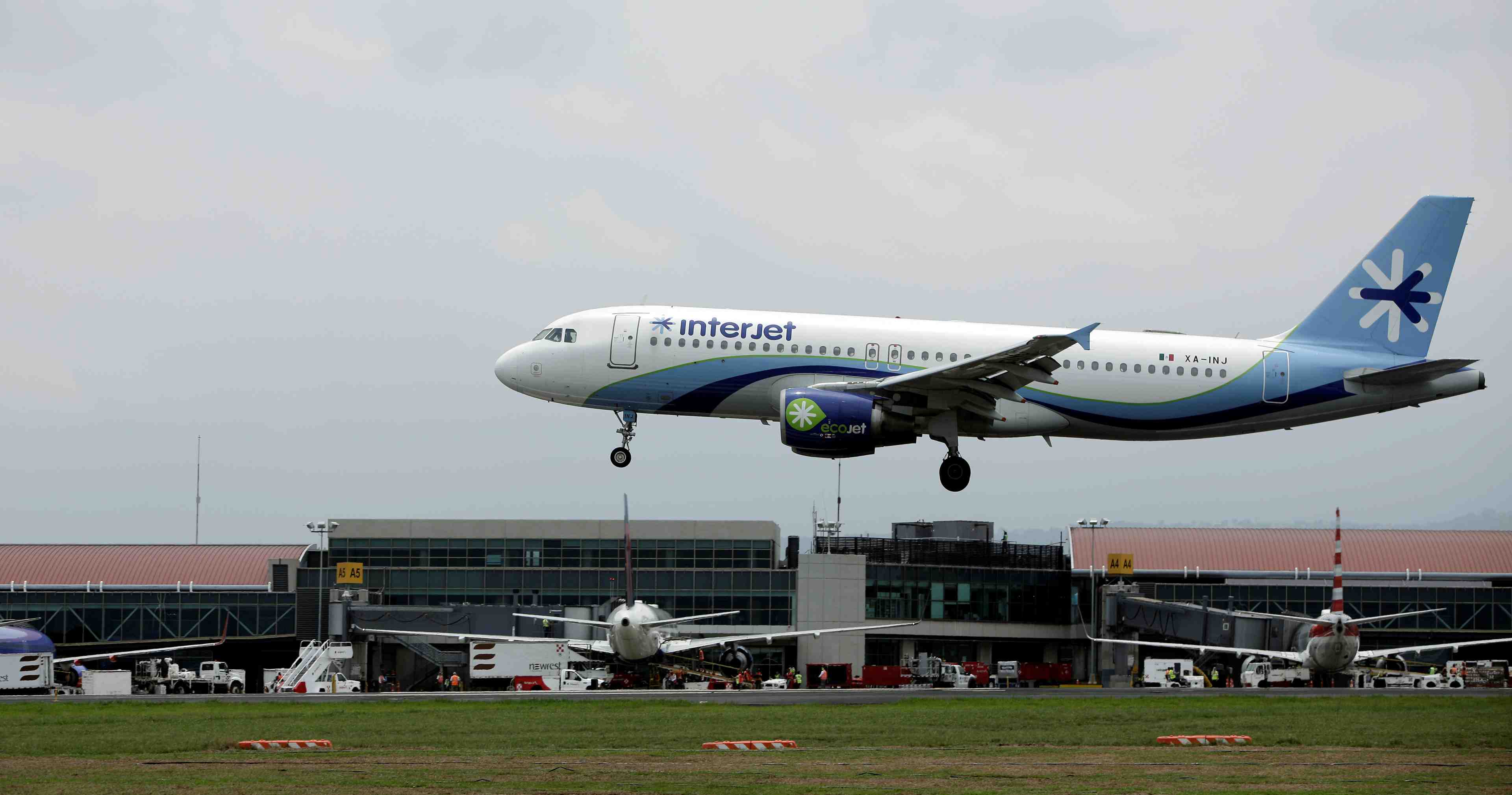 La compagnie mexicaine interjet va commander 12 airbus a220