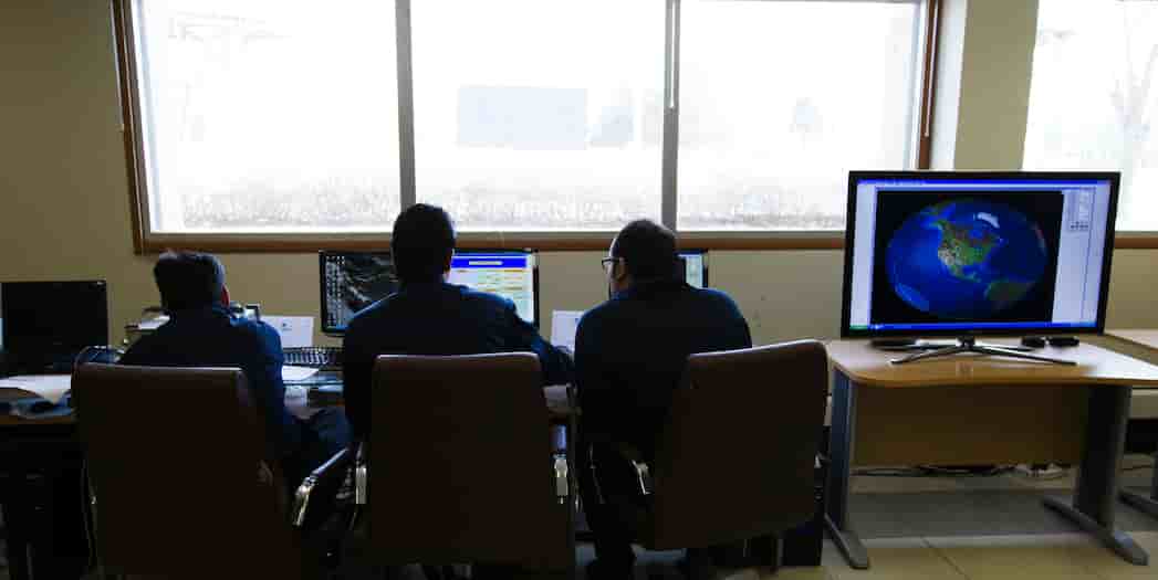 Un bureau de l'Agence spatiale iranienne. Selon le chef de l'agence, Mortéza Bérari, l'Iran milite pour "l'utilisation pacifique de l'espace". "Toutes nos activités dans le domaine spatial sont transparentes", assure-t-il.