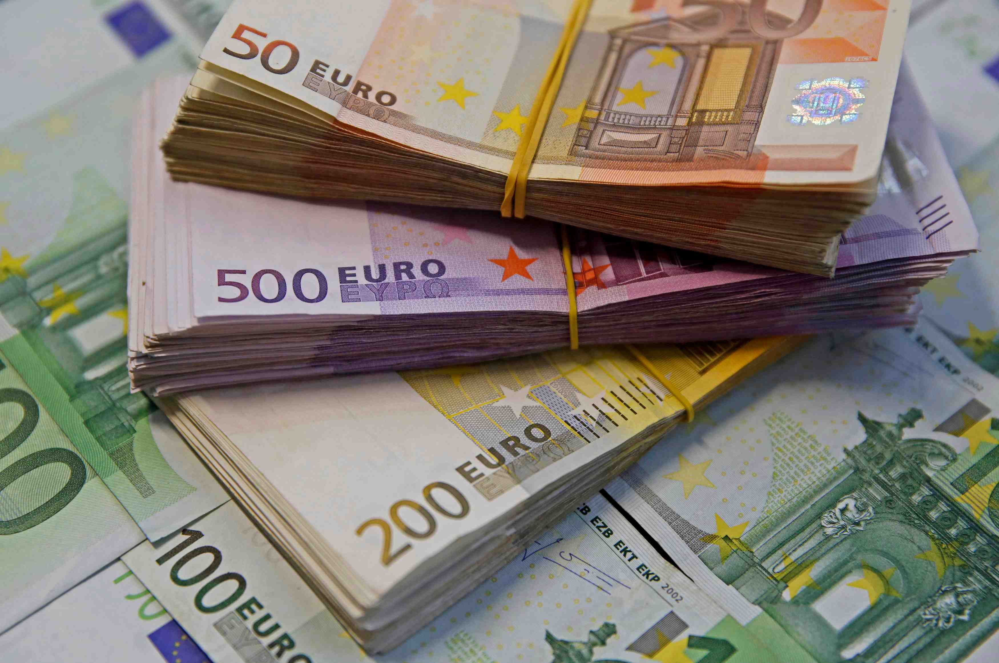 La bce "convaincue" de revenir a pres de 2% d'inflation