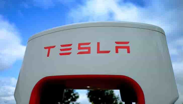 Tesla rachete l'allemand grohmann engineering