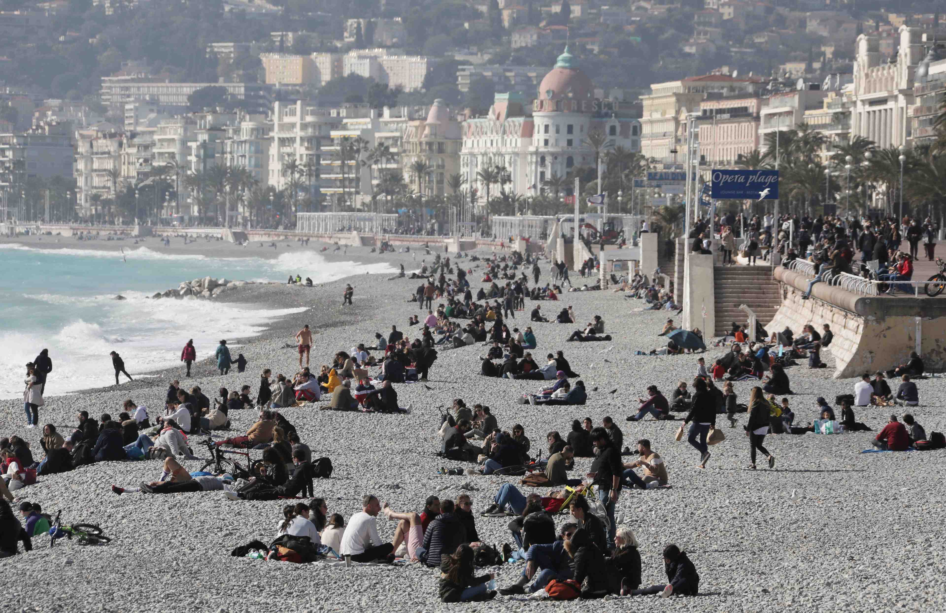 Coronavirus: un confinement local instaure dans les alpes-maritimes sur les deux prochains week-ends