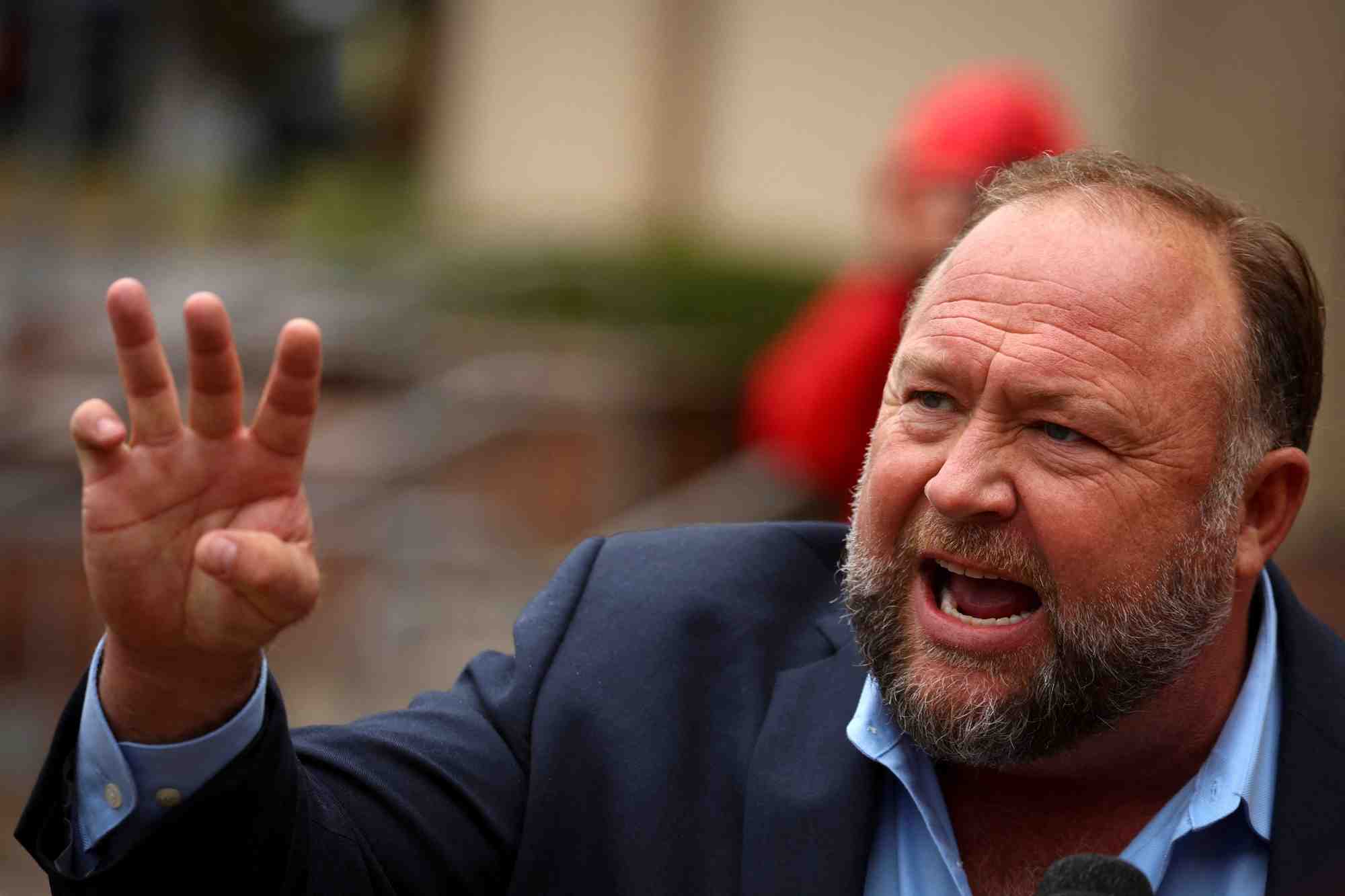 Le complotiste americain alex jones