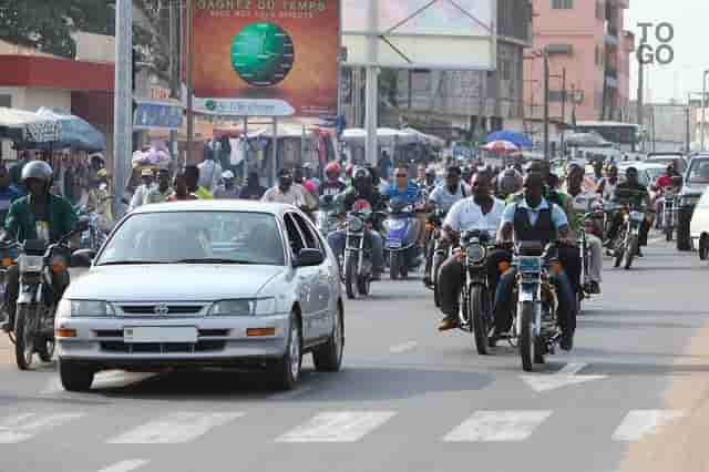 Lomé Togo Circulation trafic ville urbain motos