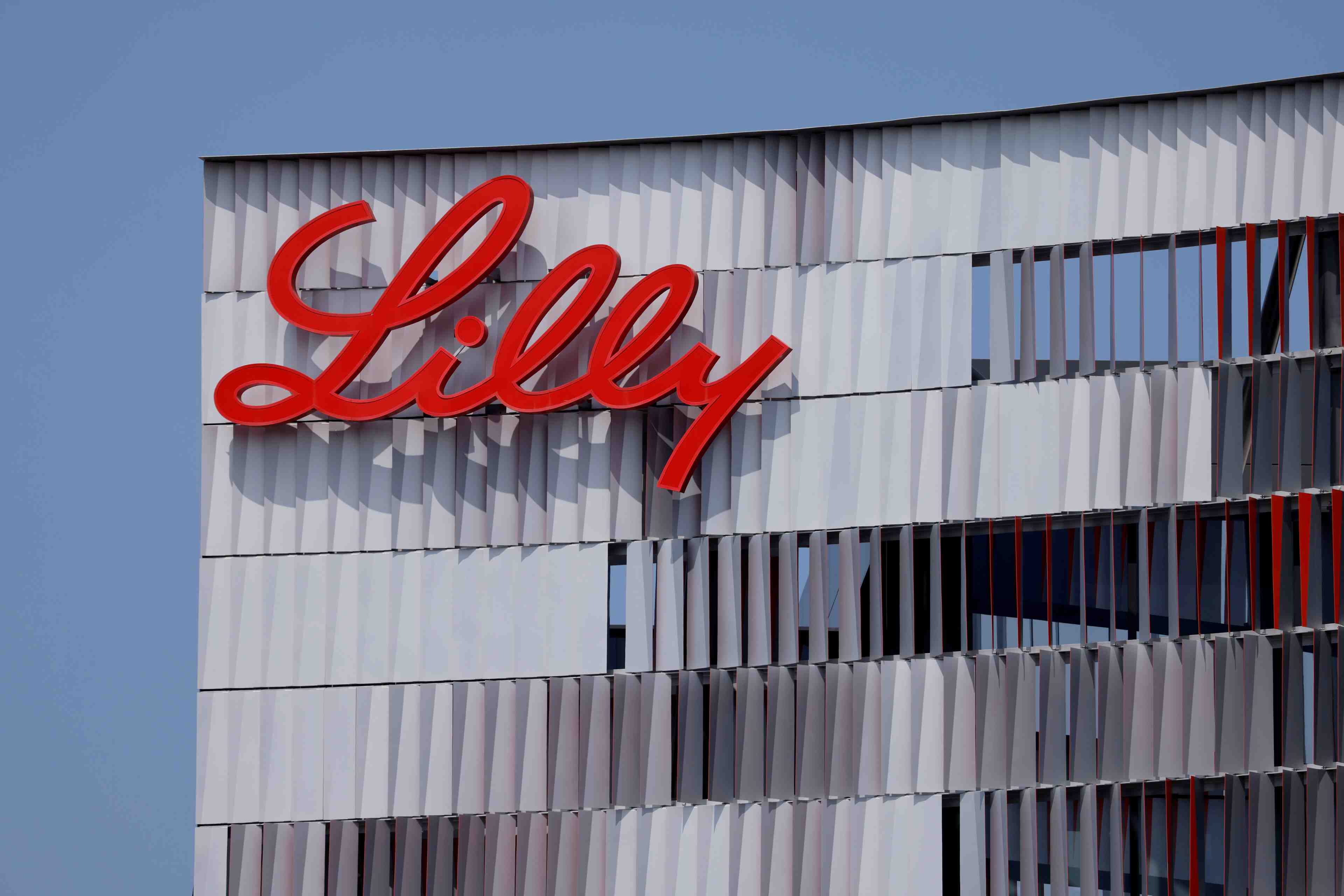 Coronavirus: l'ema autorise sous conditions un traitement aux anticorps d'eli lilly