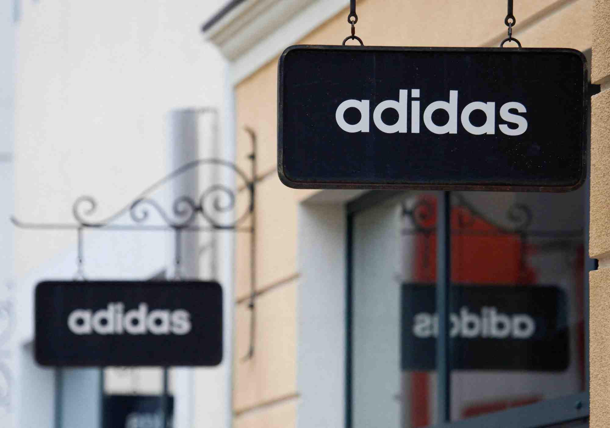 Adidas reduit ses perspectives annuelles en raison du confinement en chine