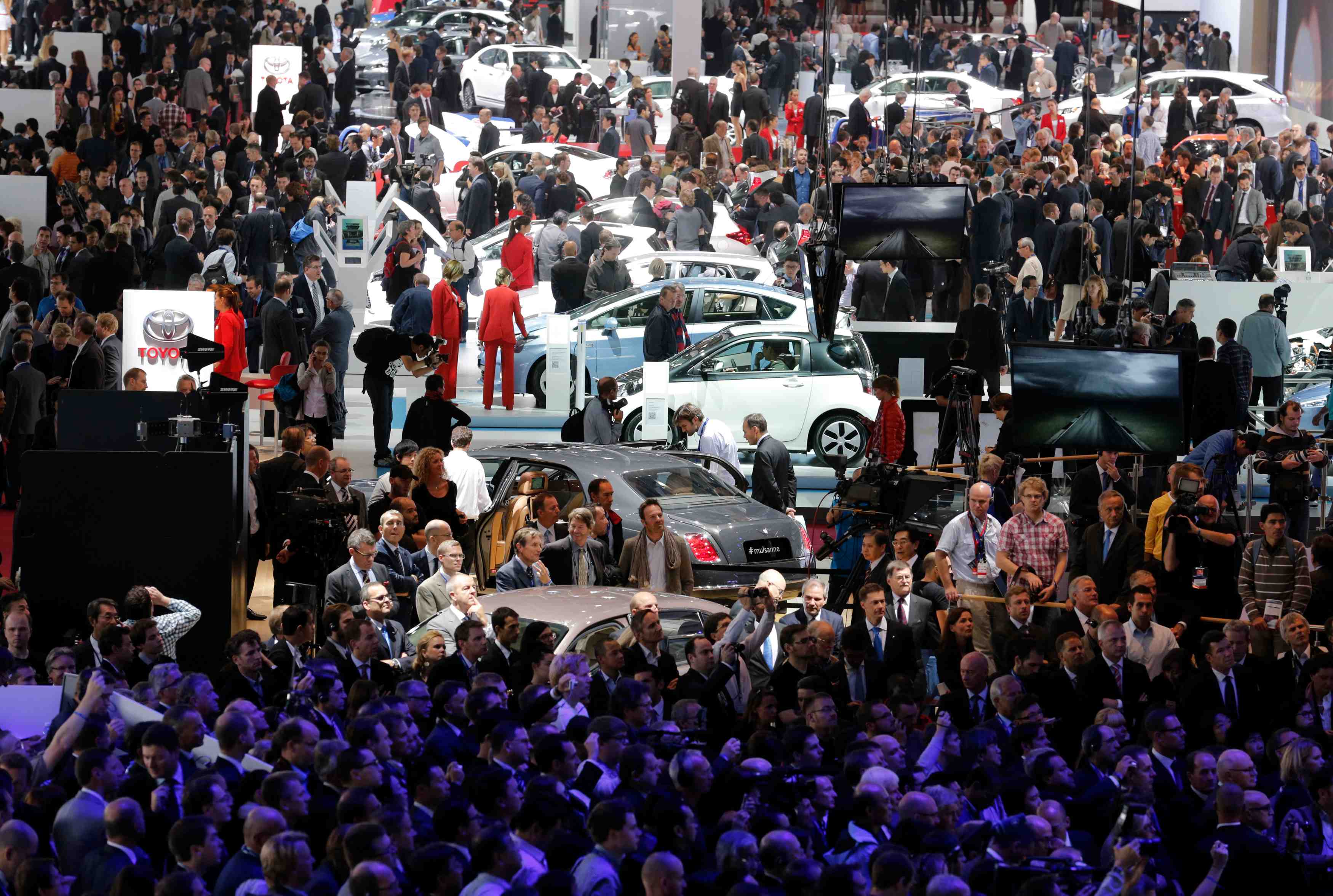 Le mondial de l'auto parisien annule