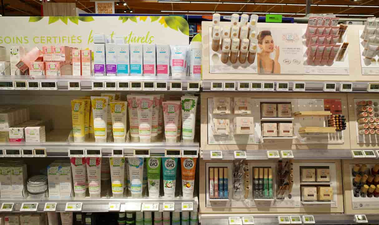 Secteur poids-lourd, l'industrie des produits de beauté compte 6.300 établissements et emploie 220.000 salariés en France
