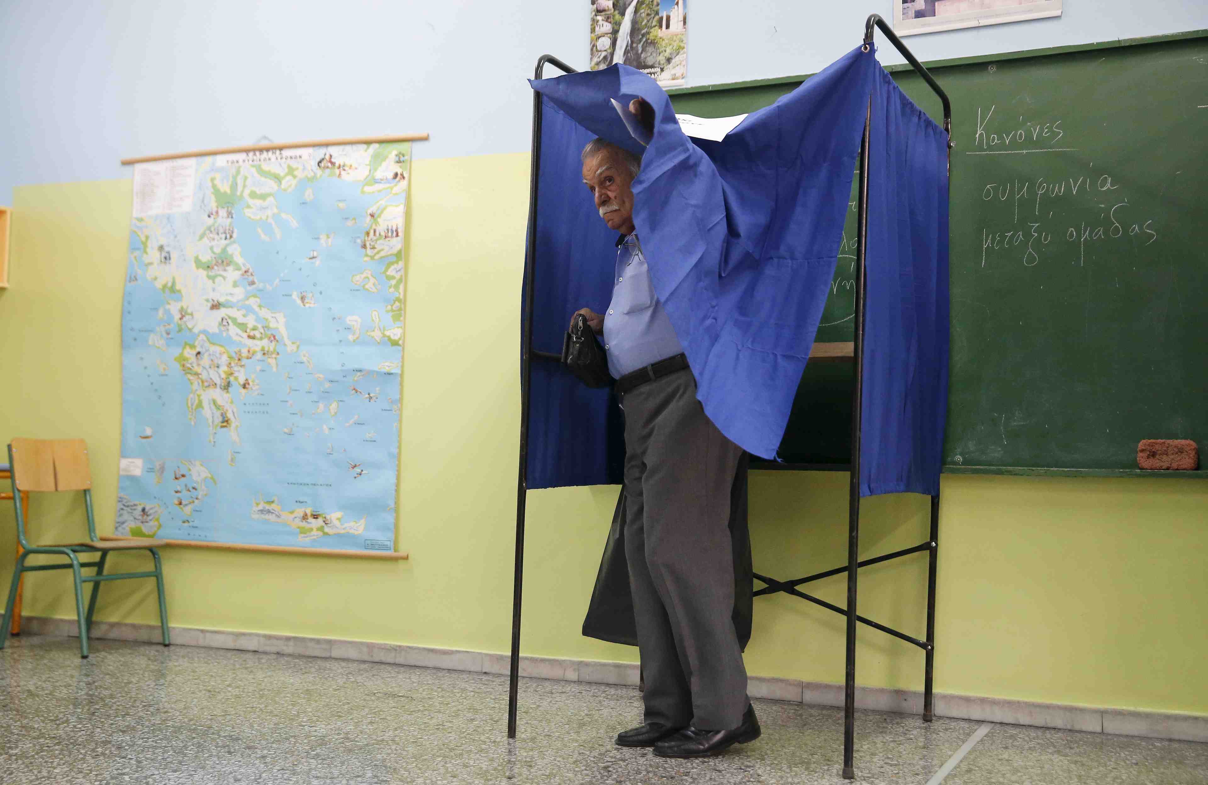 La participation aux legislatives grecques semble faible