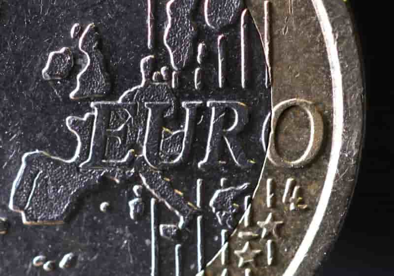 Enquete bce: la croissance et l'inflation vont ralentir