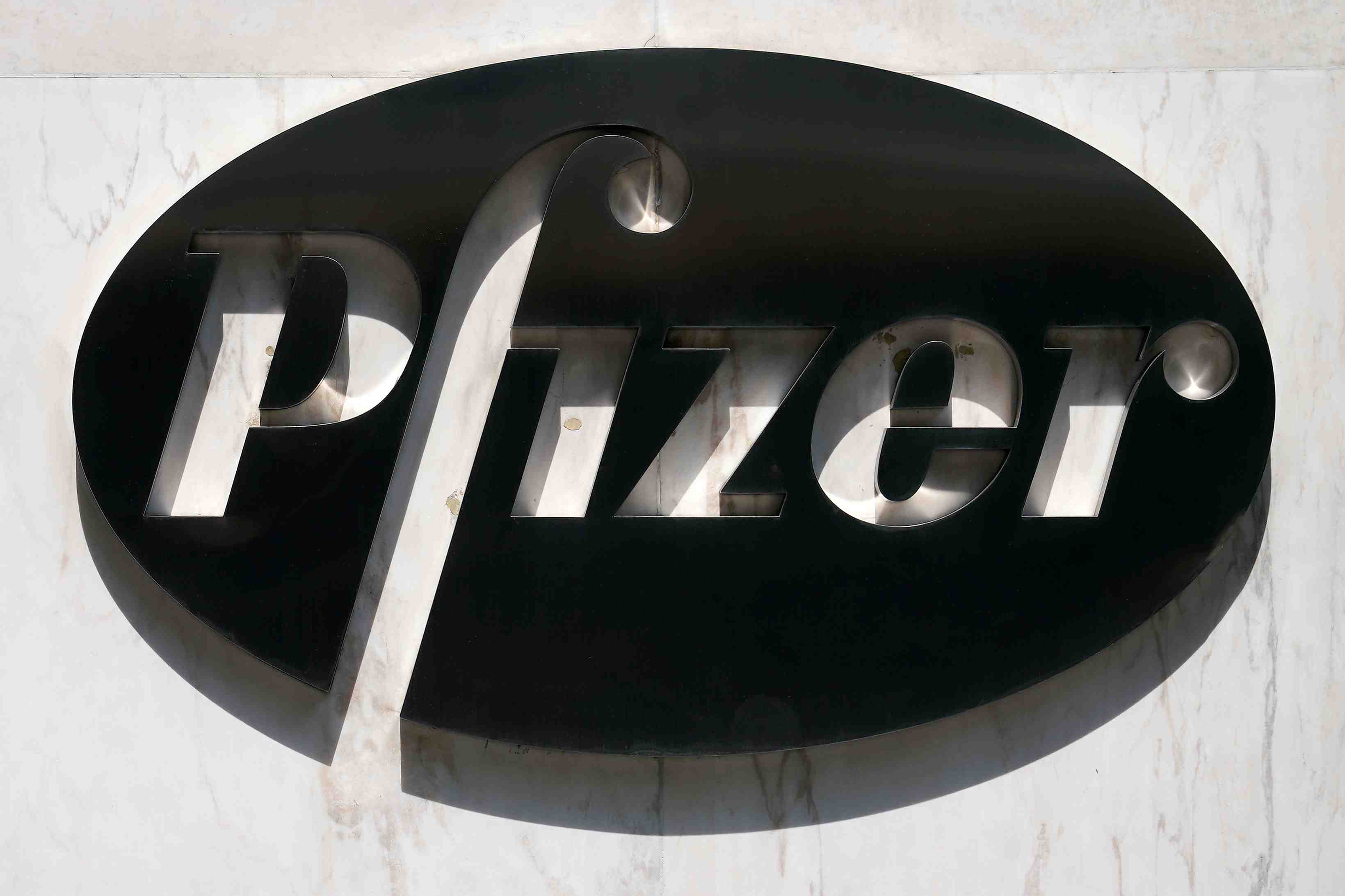 Coronavirus: pfizer et biontech annoncent un vaccin efficace a plus de 90%
