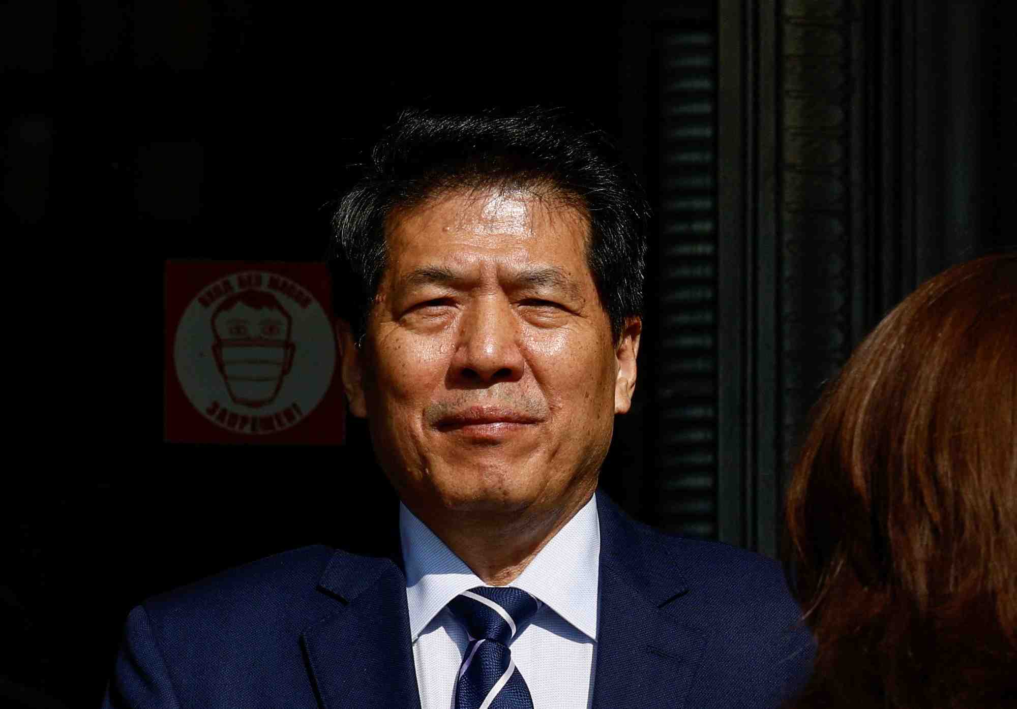 L'envoye special chinois pour les affaires eurasiennes li hui au siege du ministere russe des affaires etrangeres a moscou