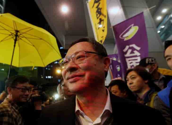 Hong kong: comparution de neuf chefs d'"occupy central"