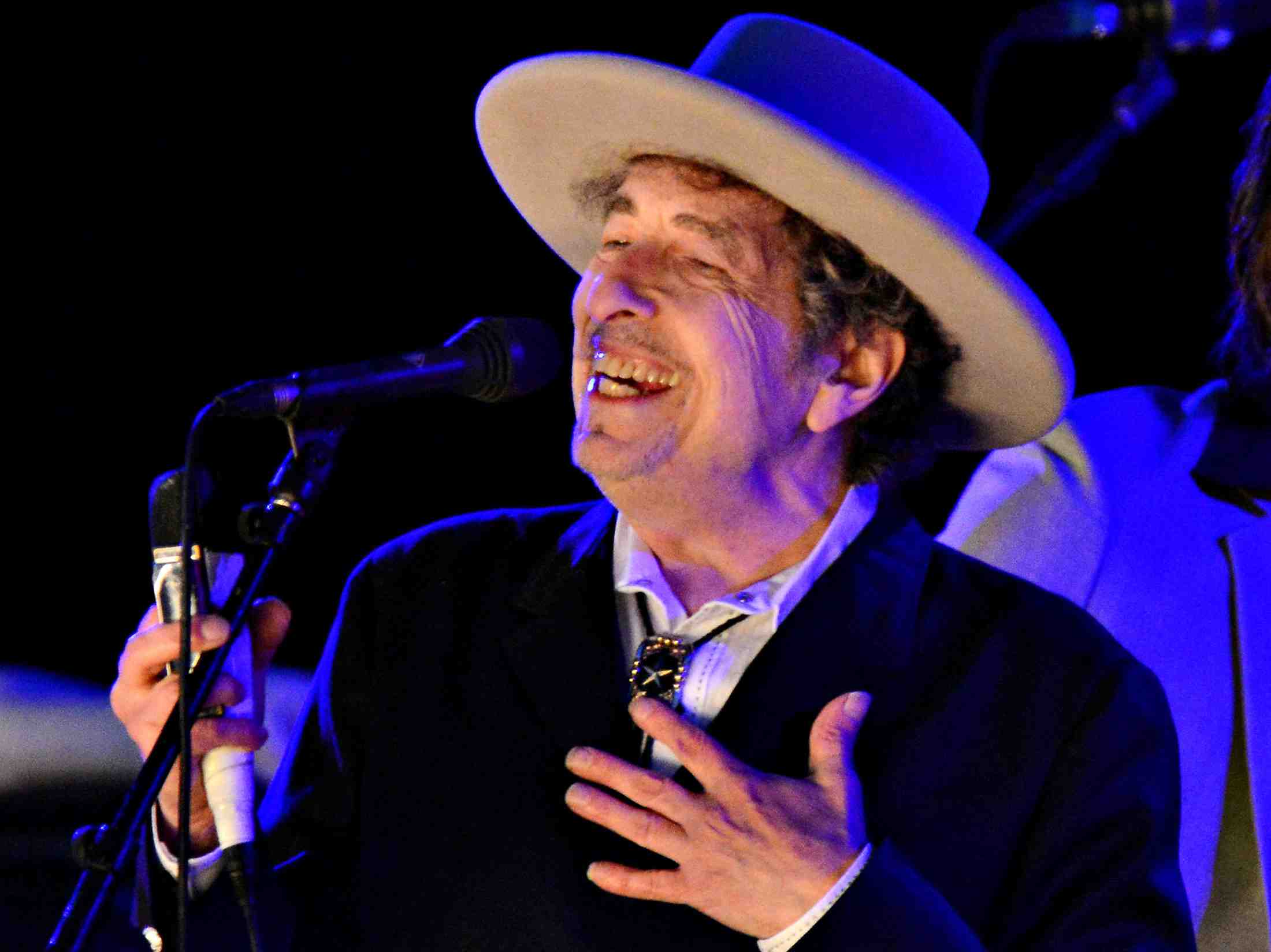 Mystere autour de la remise du prix nobel a bob dylan