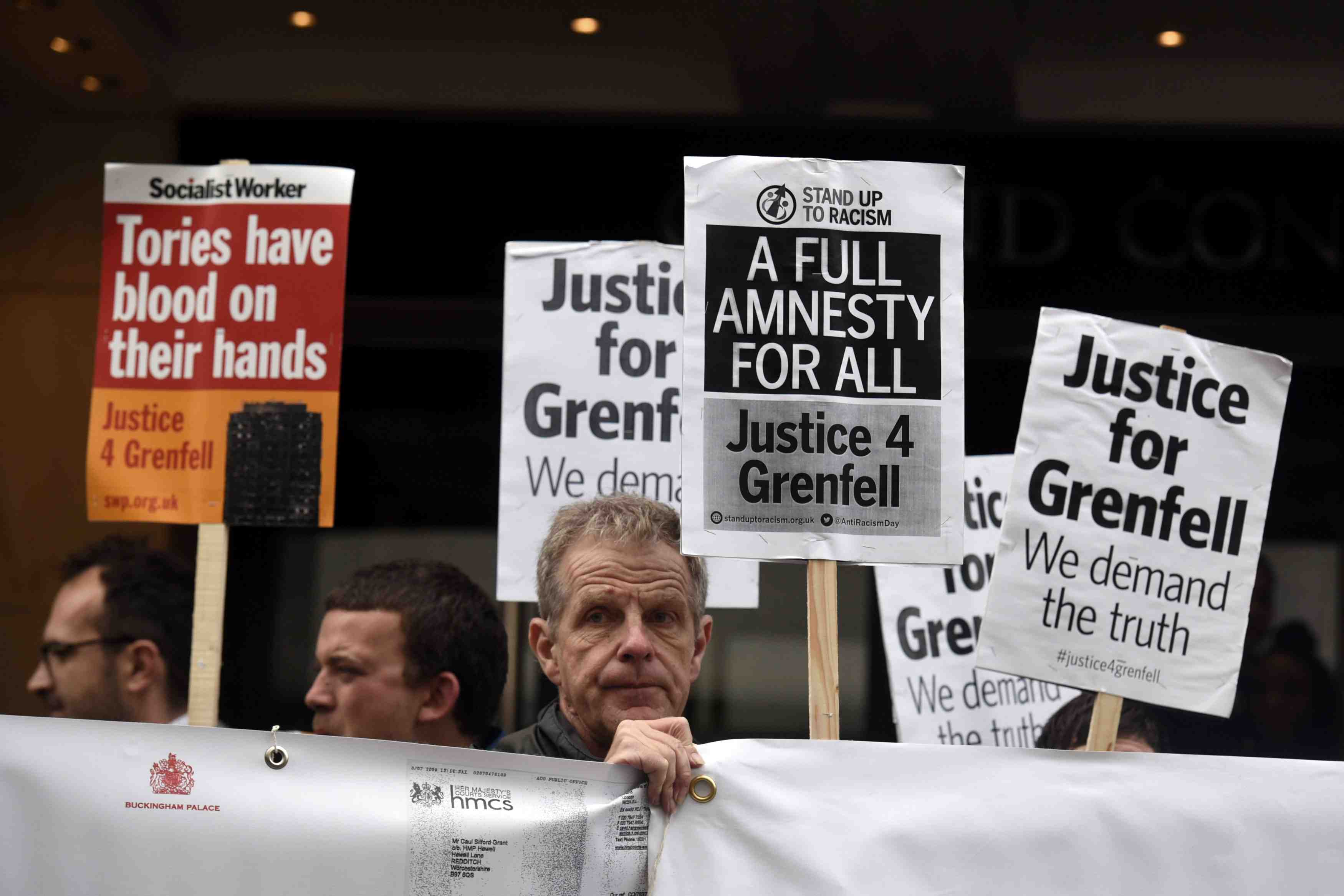 Premiere session de l'enquete publique sur la tragedie de la grenfell tower