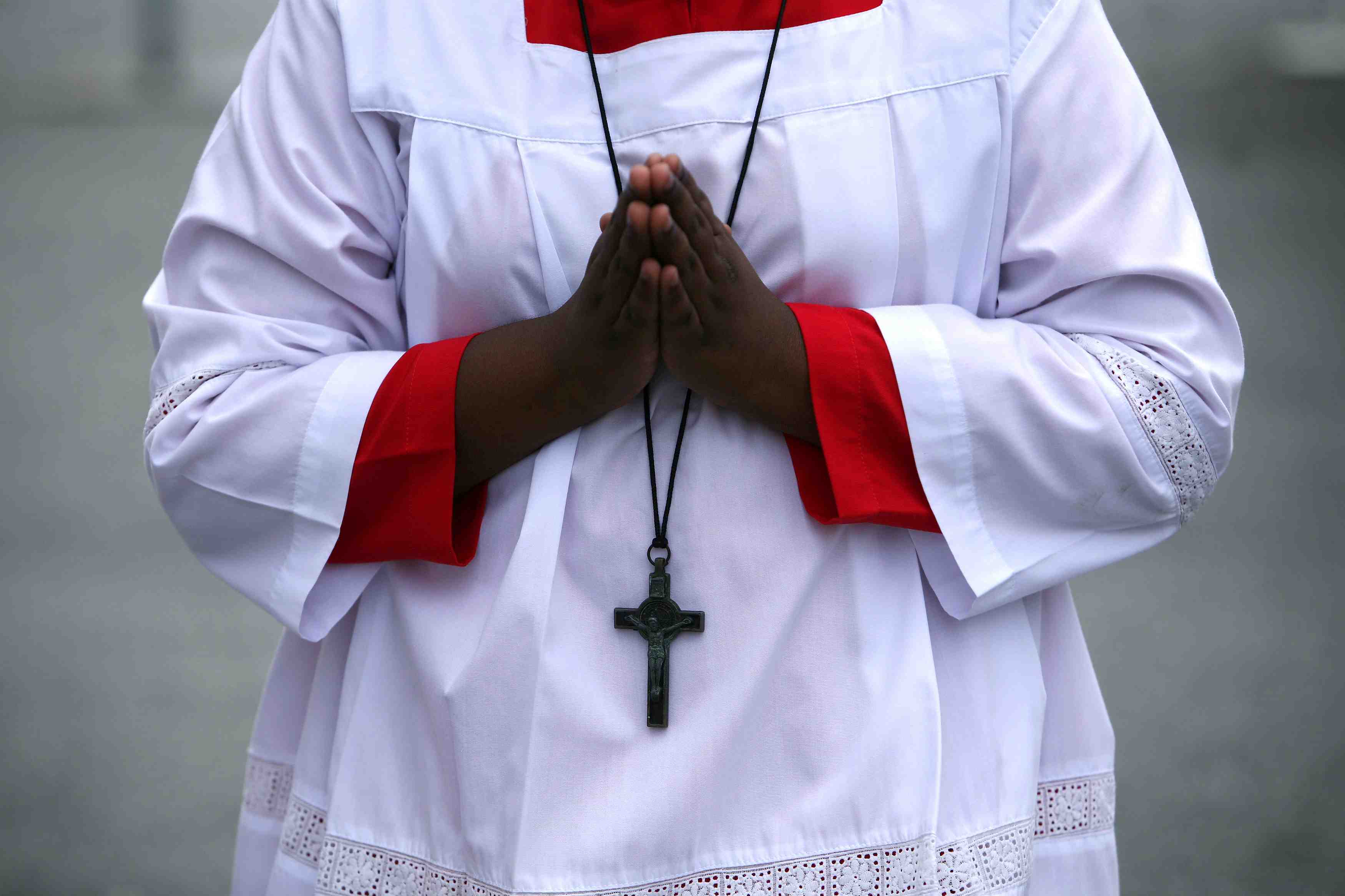 L'eglise va verser une somme forfaitaire aux victimes de pretres pedophiles