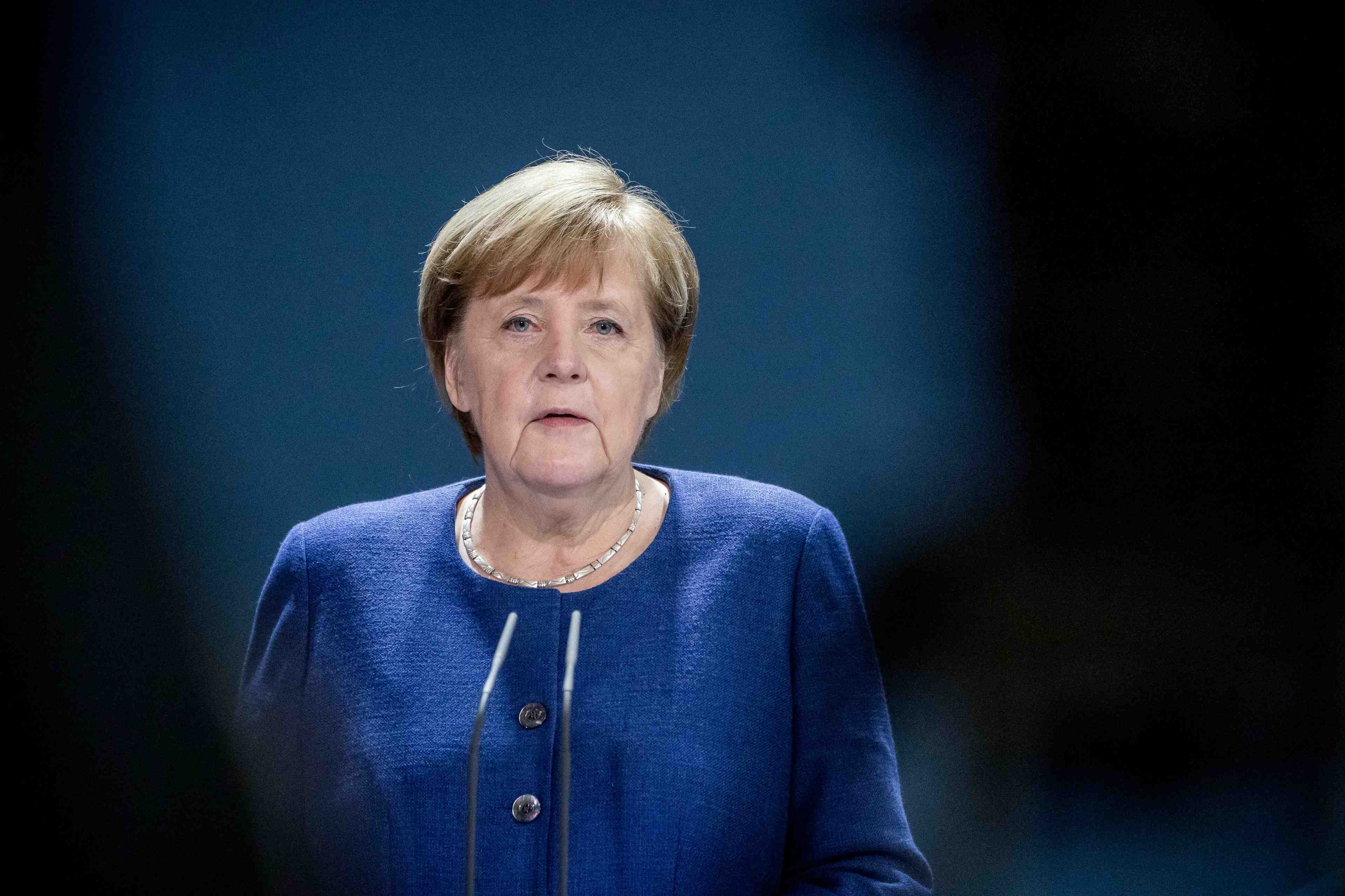 L'ue et les etats-unis doivent travailler main dans la main, dit merkel