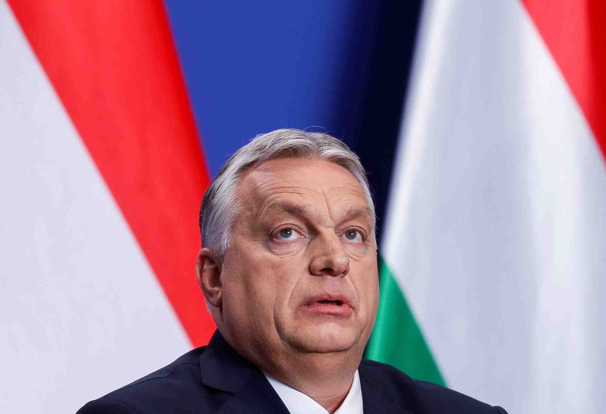 Budapest ne peut pas accepter les nouvelles sanctions europeennes en l'etat, dit orban