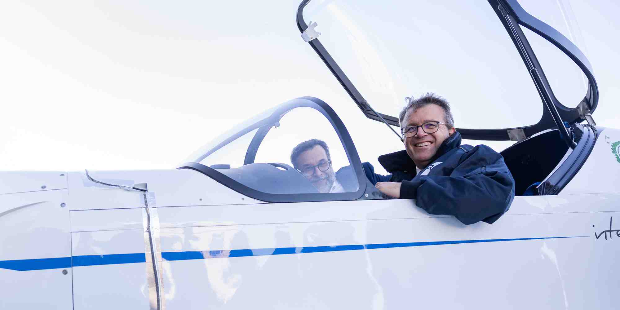Le nouveau ministre des Transports, François Durovray, en déplacement à Toulouse chez Aura Aero.