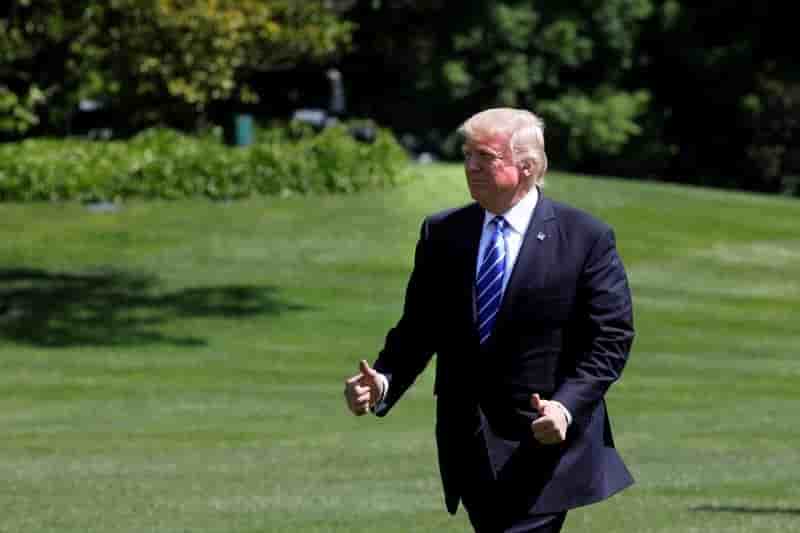 Trump deplore une "chasse aux sorcieres" historique aux usa