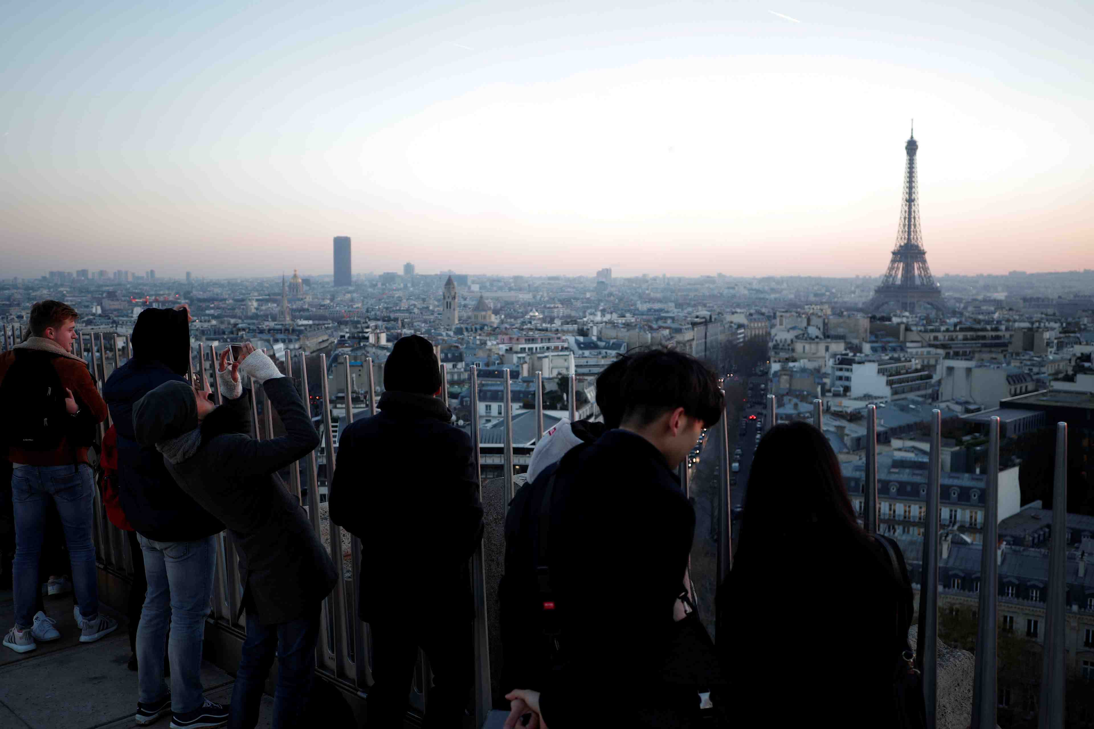 Pres de 90 millions de touristes etrangers en france en 2018