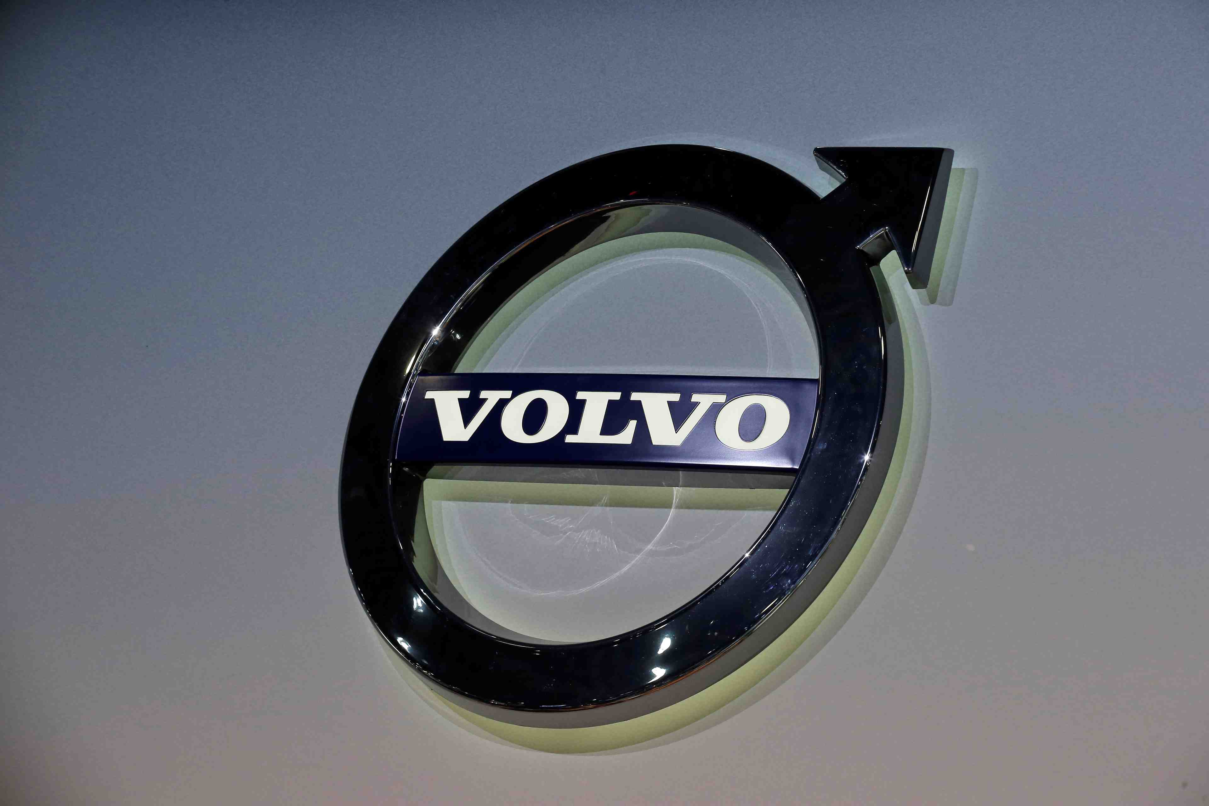 Volvo cars fait appel a la blockchain pour tracer le cobalt de ses voitures