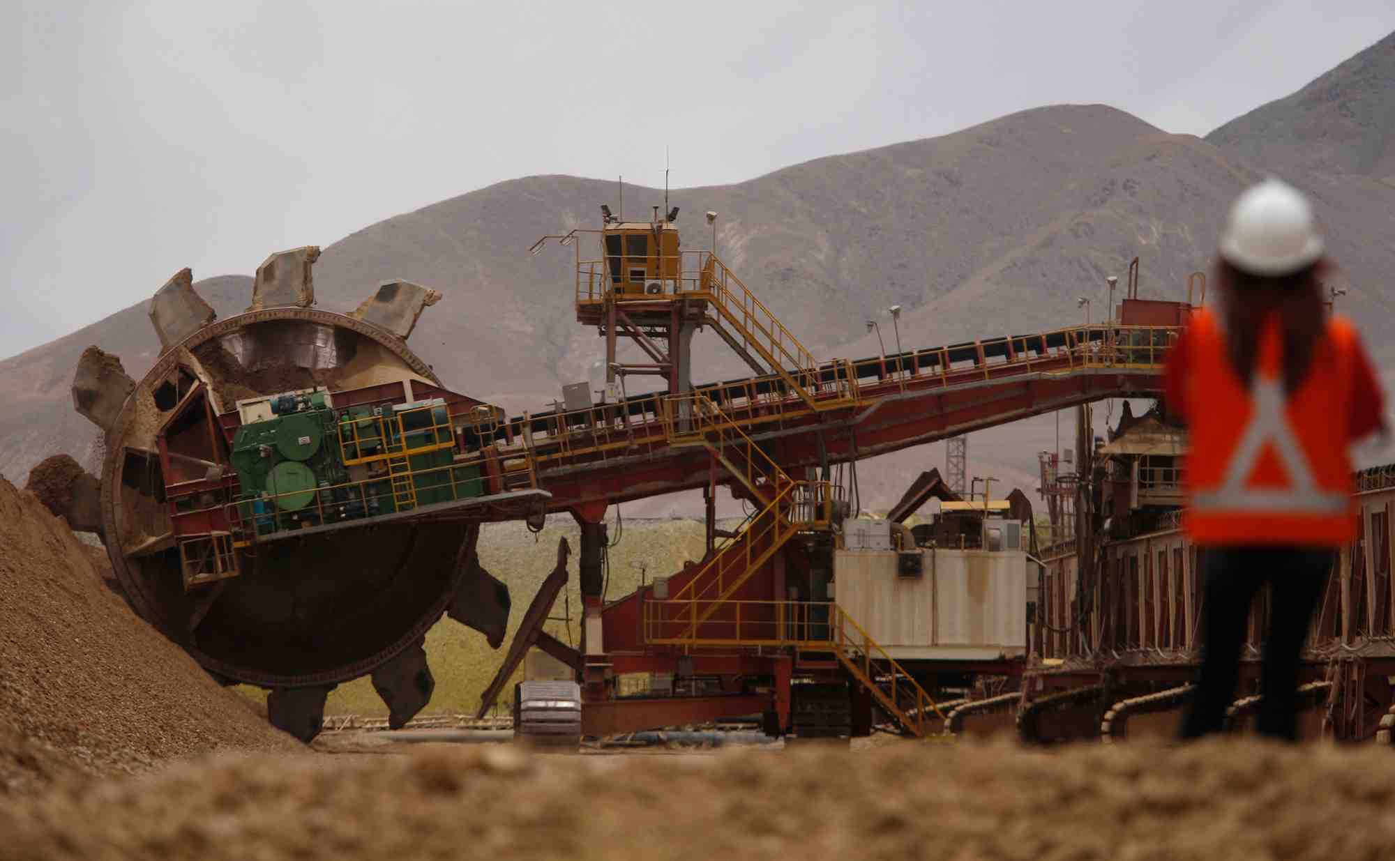 excavator, copper, mine