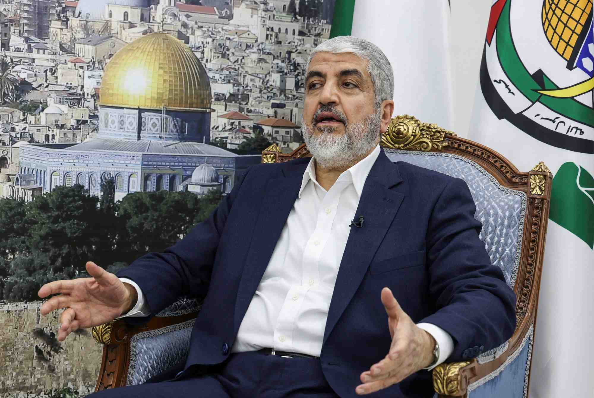 Le chef en exil du hamas, khaled mechaal, lors d'une interview avec reuters a doha