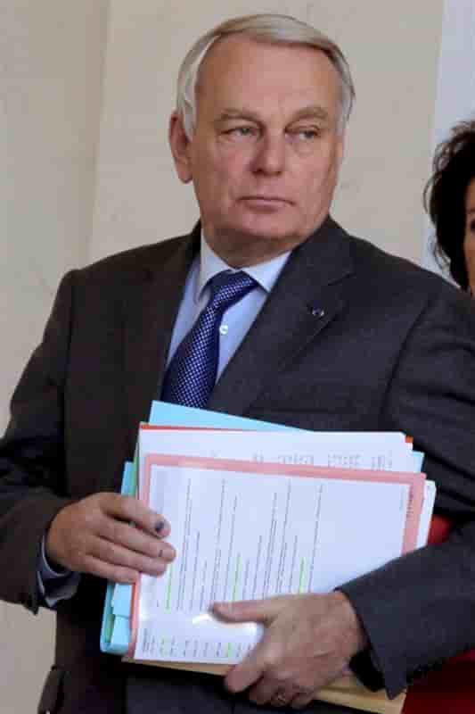 Ayrault annonce une remise à plat de la fiscalité pour 2015