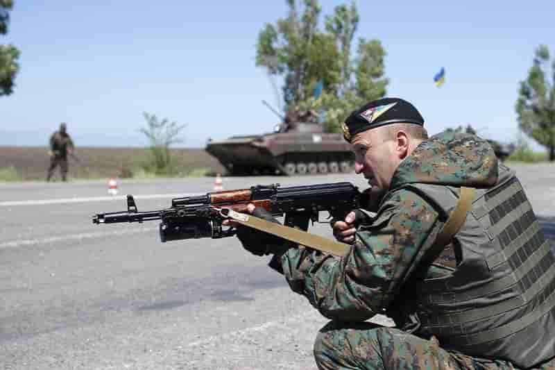 Les forces ukrainiennes encerclent le port de Marioupol