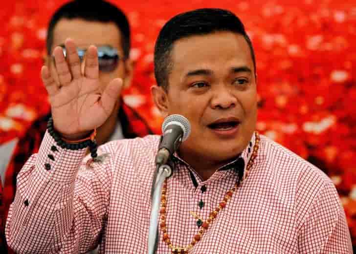 Incarceration d'un chef des "chemises rouges" thailandaises