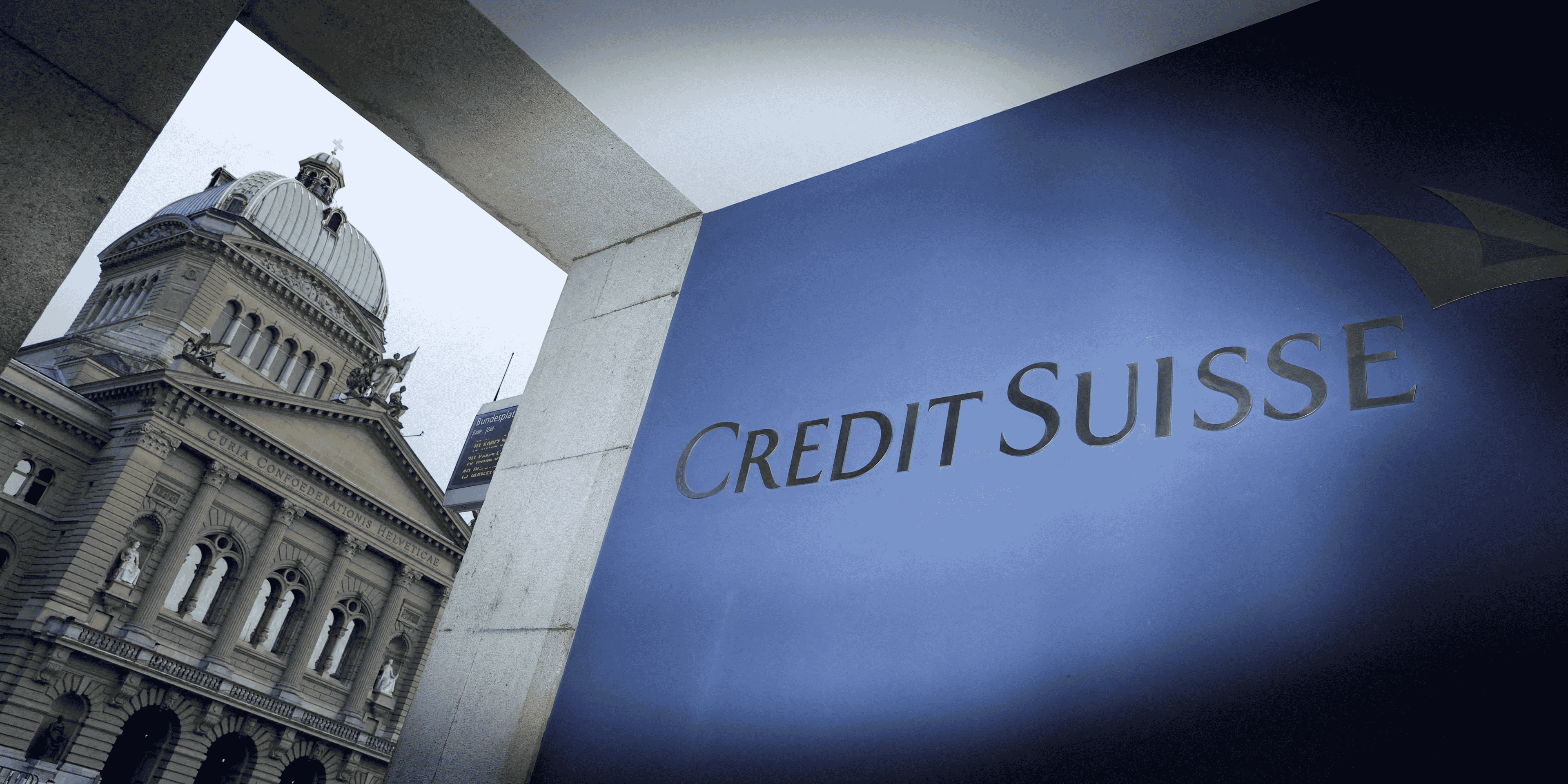 Photo d'archives du logo de credit suisse devant le parlement suisse