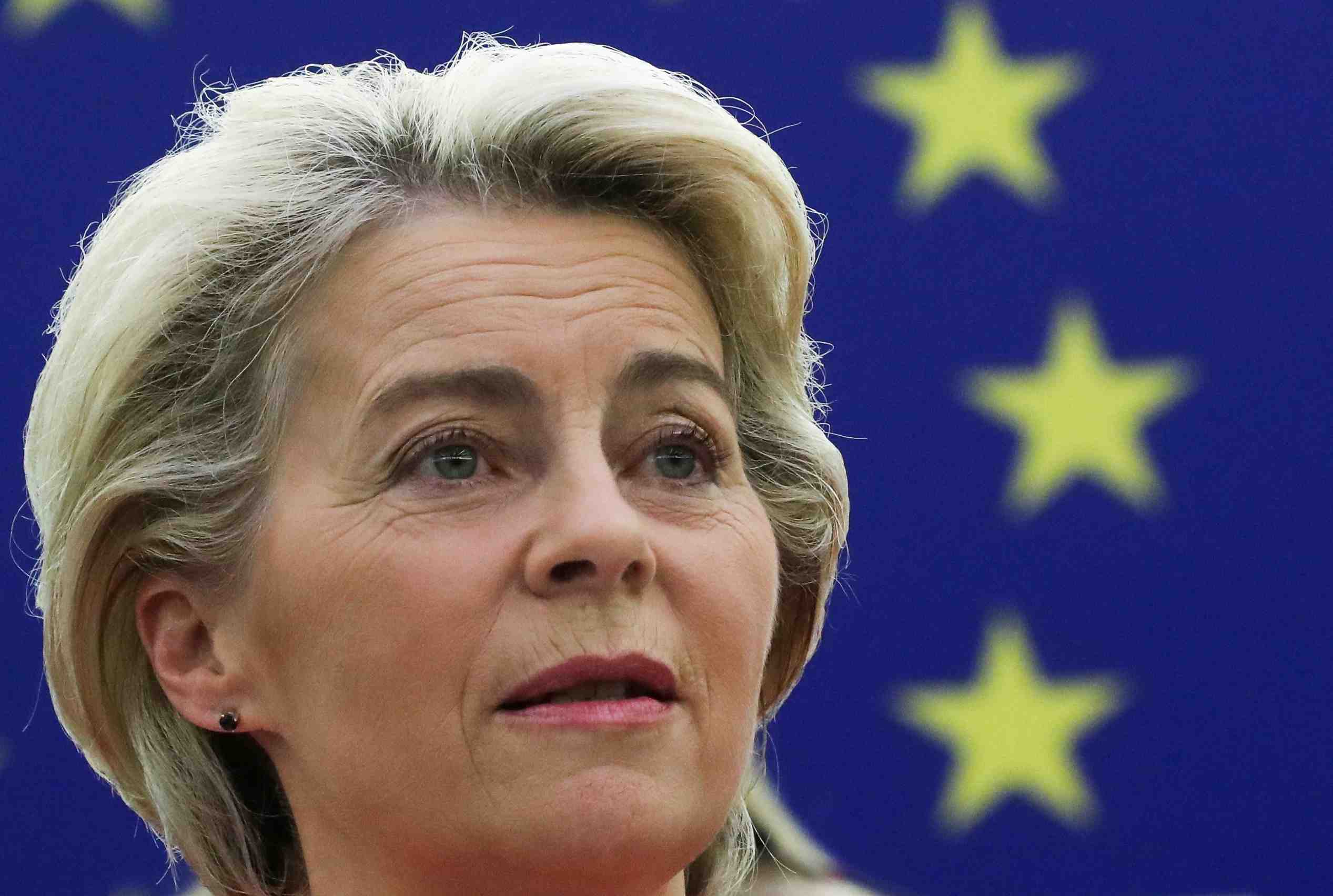Sous-marins: la france traitee de maniere "inacceptable", selon von der leyen