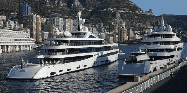 yacht
