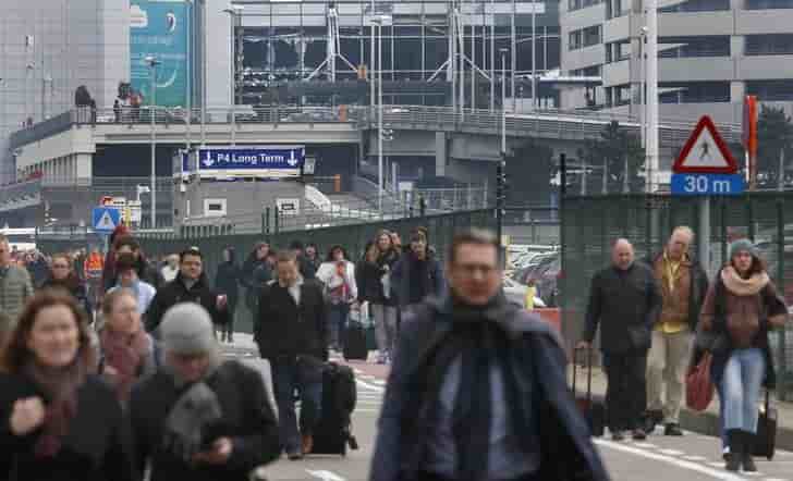 Une explosion a l'aeroport de bruxelles probablement provoquee par un kamikaze