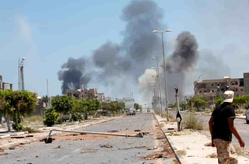 Les forces pro-gouvernementales libyennes avancent dans syrte