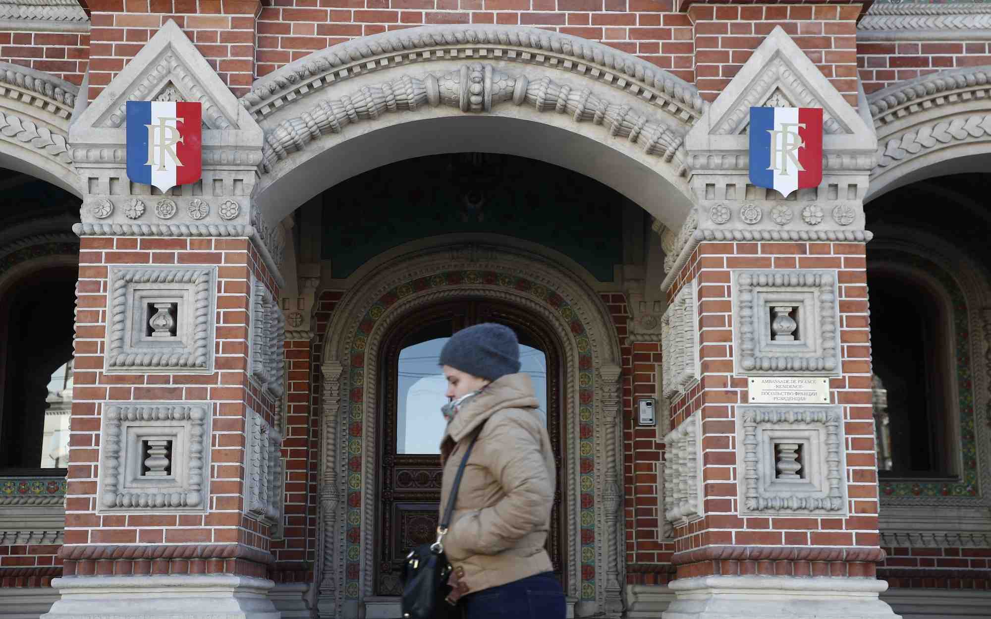 La france deplore le renvoi d'un membre de l'ambassade a moscou