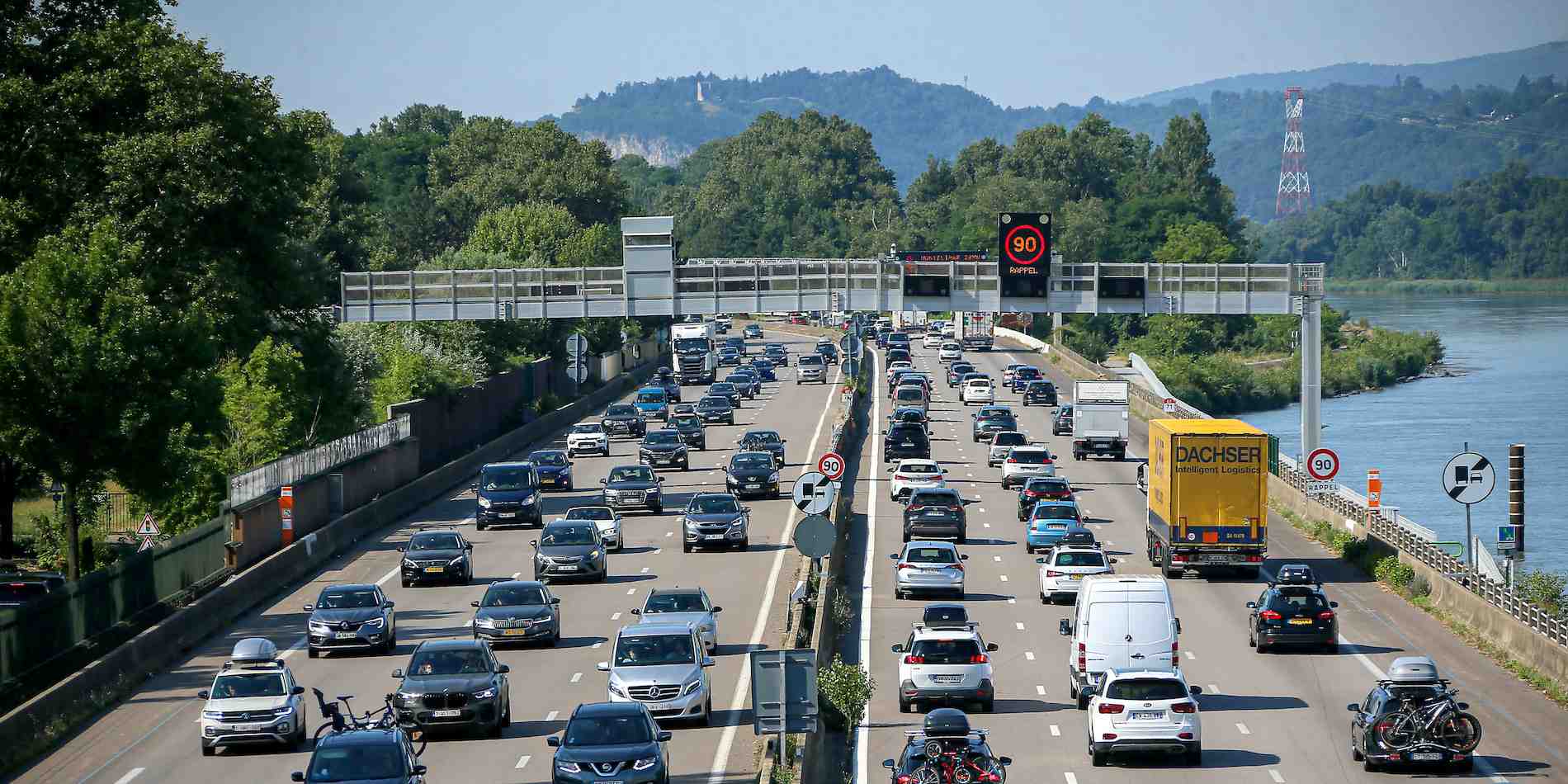Le gouvernement envisage de diminuer sensiblement l'enveloppe dédiée au bonus écologique pour l'achat d'une voiture électrique (Photo d'illustration).