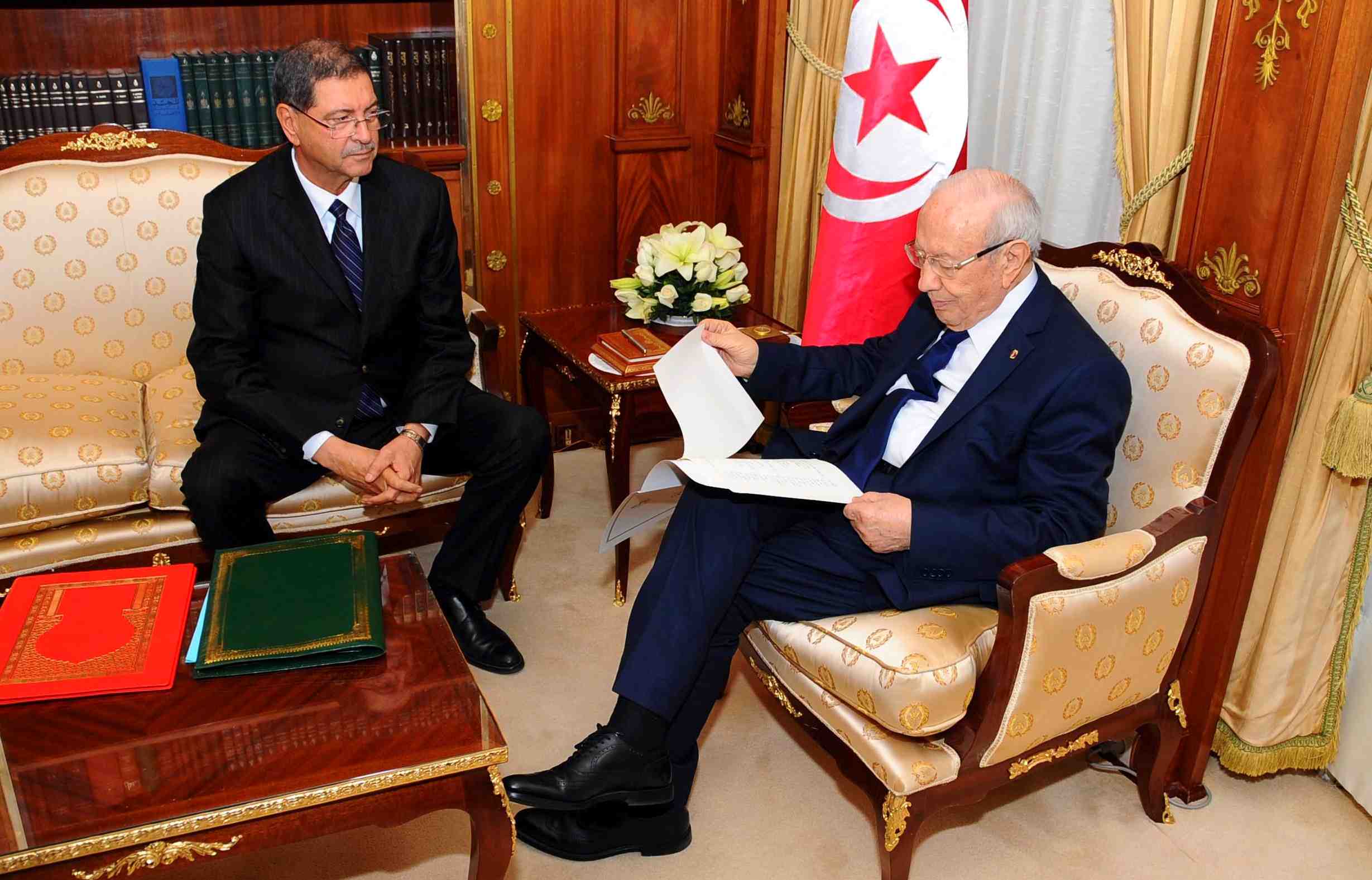 Nouvelles discussions pour former un gouvernement en tunisie