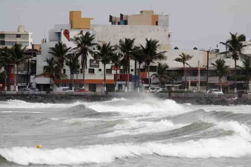 L'ouragan katia menace les cotes du mexique