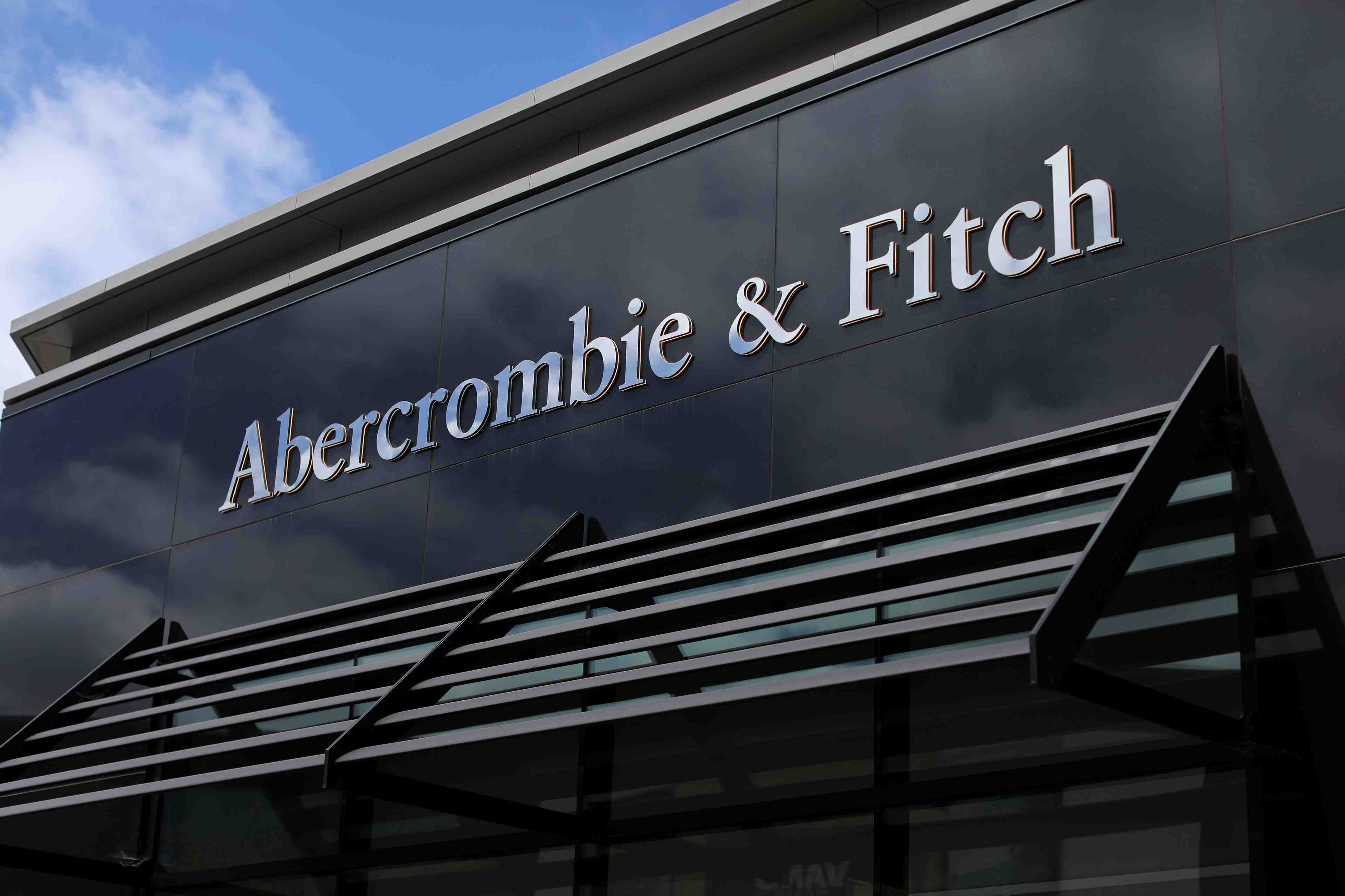 Abercrombie optimiste pour 2019 apres son quatrieme trimestre, le titre s'envole