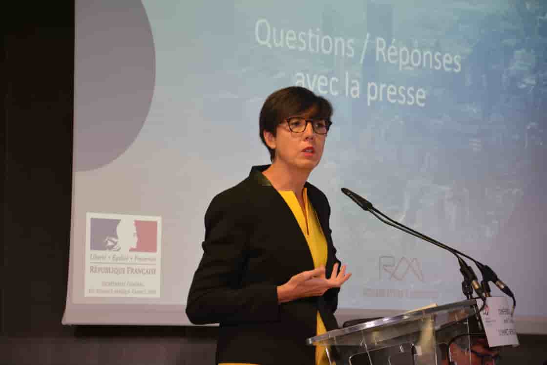 Ambassadrice de France en Ouganda de 2016 à 2019, Stéphanie Rivoal a également été analyste financière de 1993 à 2003 chez Goldman Sachs et JPMorgan Chase, à Londres.
