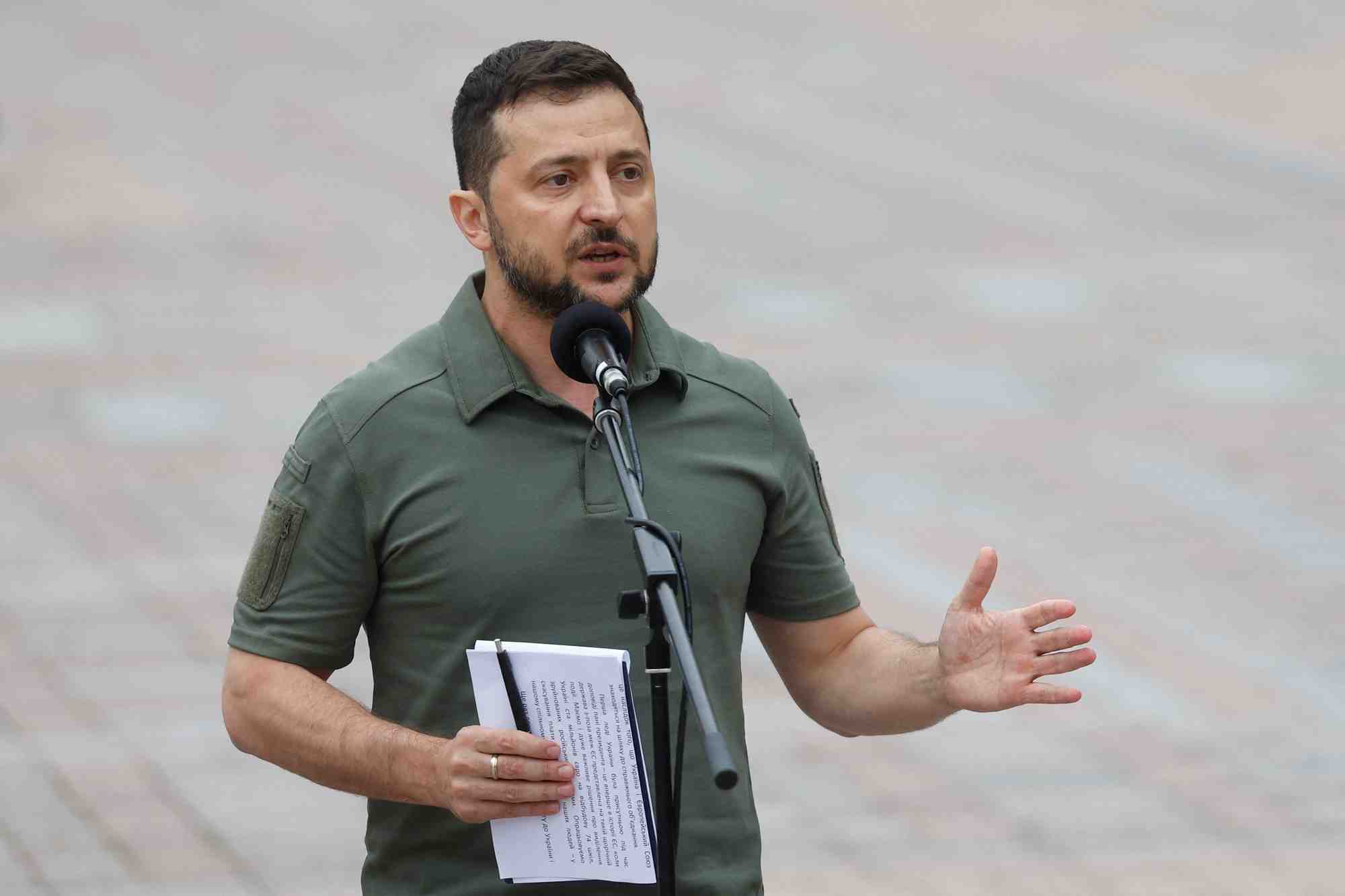 Le president ukrainien volodimir zelensky lors d'une conference de presse a kyiv