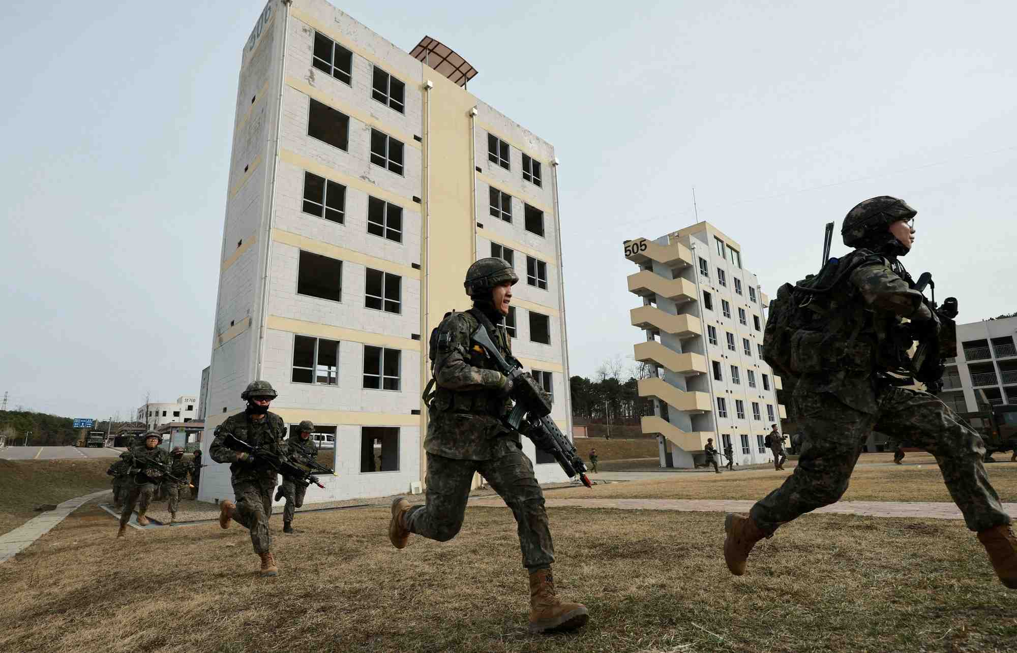 Photo d'archives des soldats sud-coreens a paju, en coree du sud