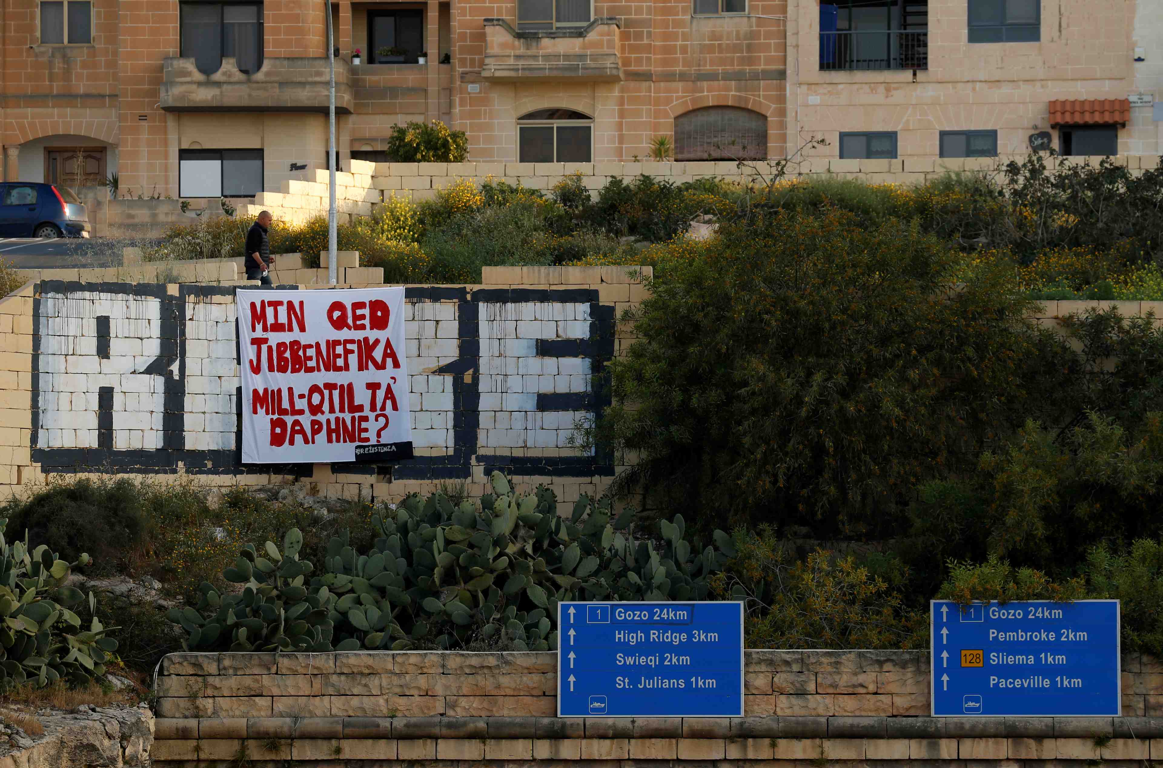 La commission europeenne promet de faire pression sur malte