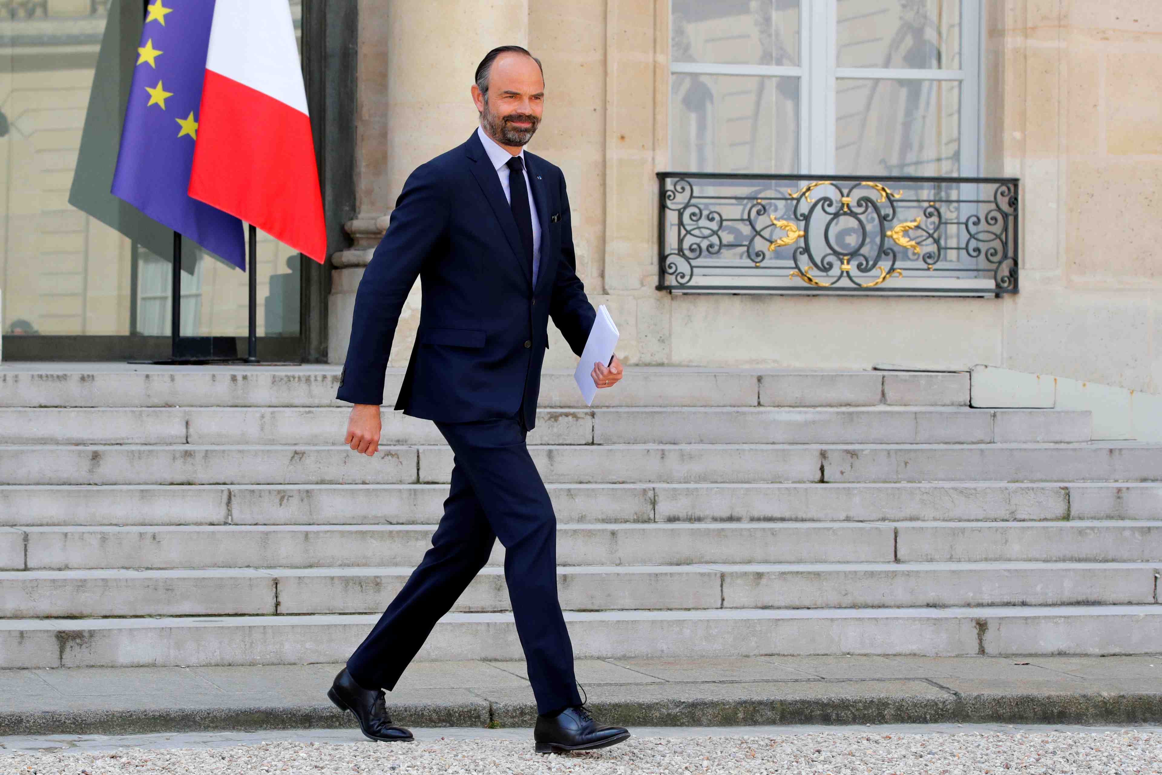 Philippe repond aux critiques sur la liberte de la presse