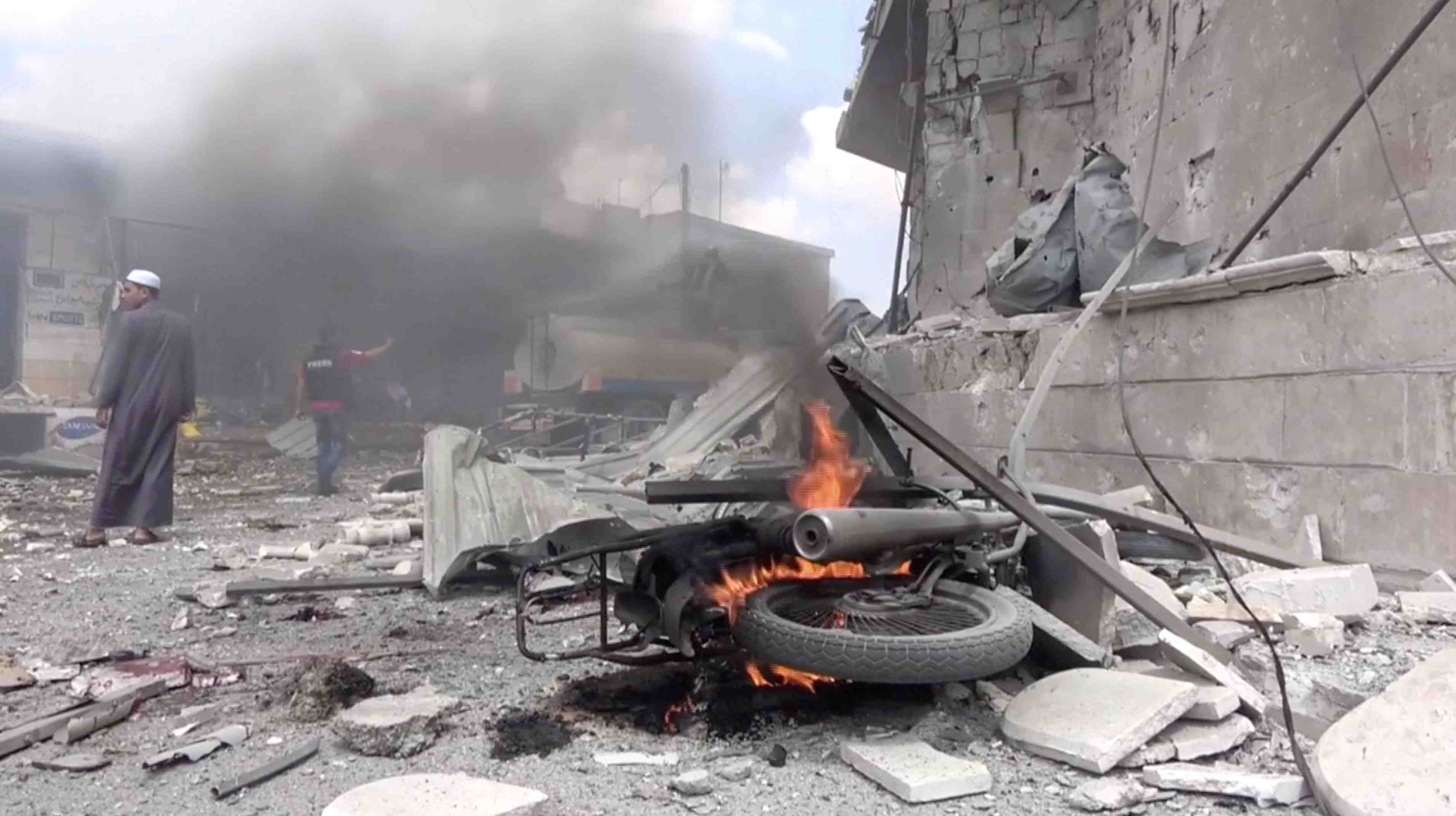 Une centaine de civils tues dans les frappes sur idlib en dix jours, dit l'onu