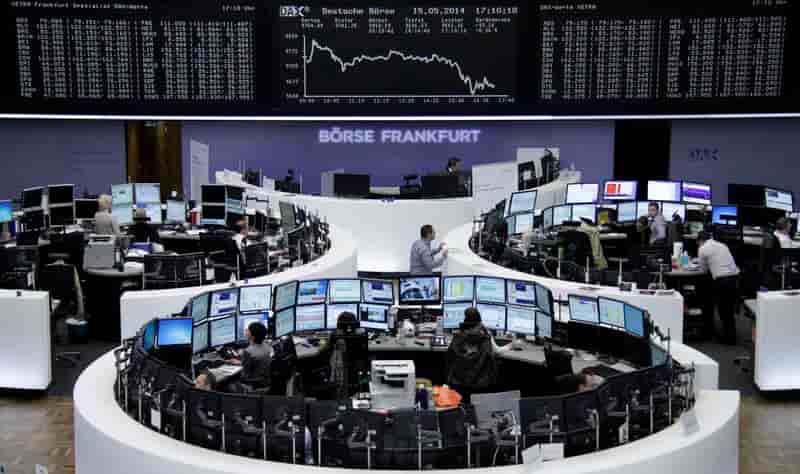 Les Bourses européennes finissent en baisse