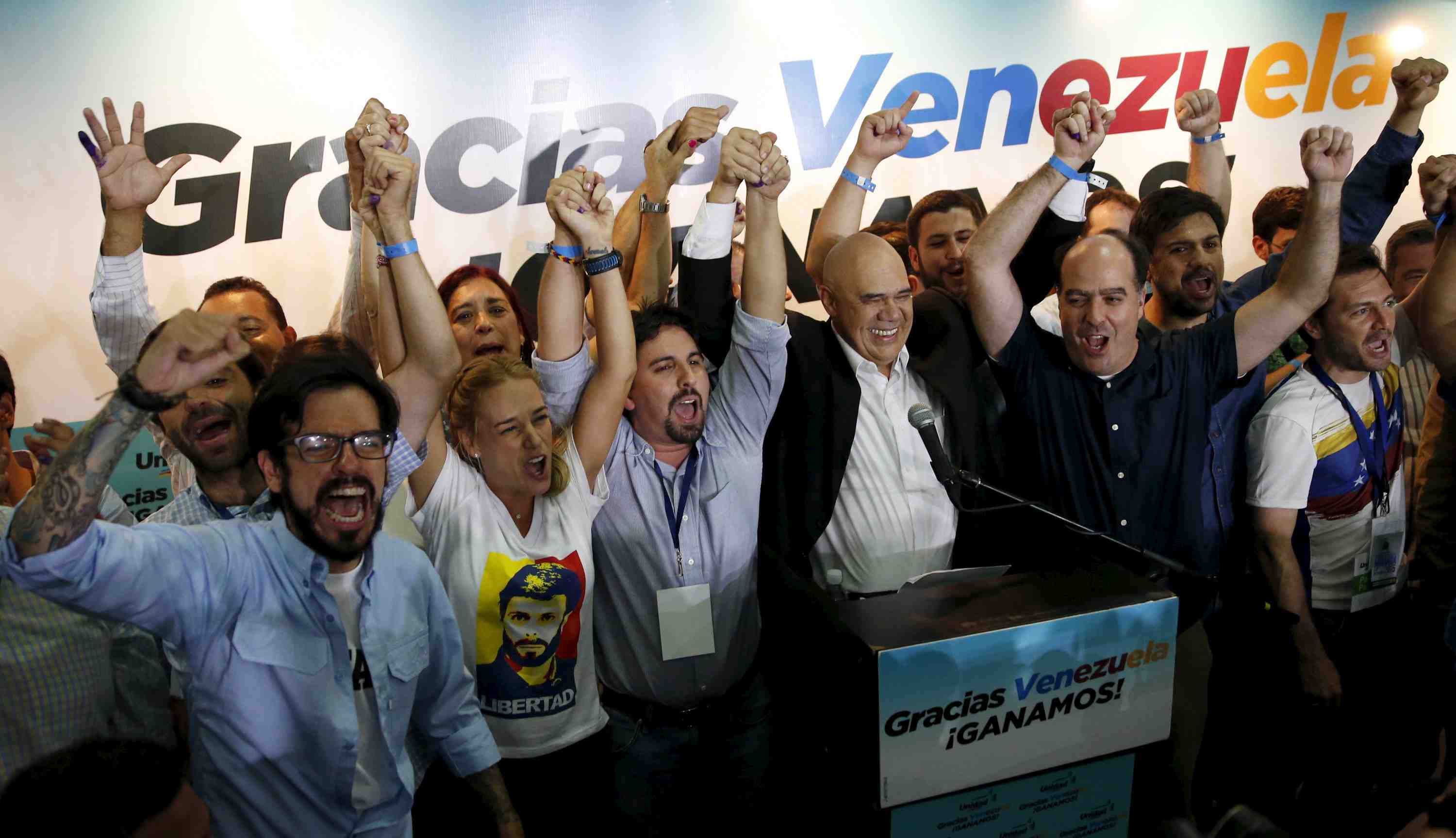 Victoire de l'opposition aux legislatives venezueliennes