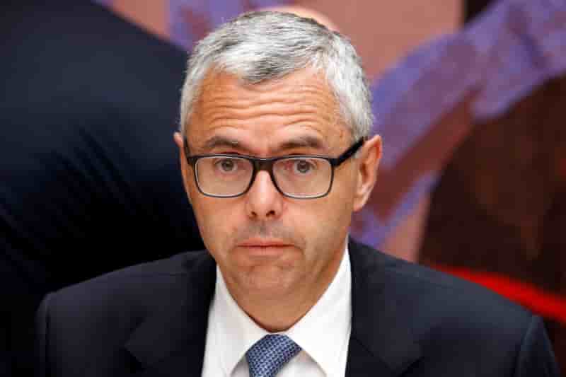 Sprint beneficiaire au quatrieme trimestre, michel combes promu directeur general