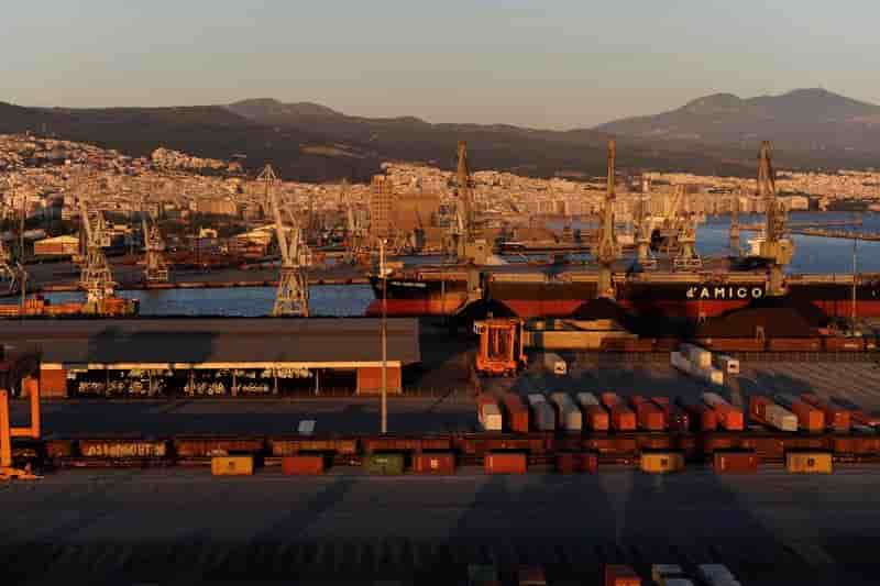 Trois offres pour le port de thessalonique